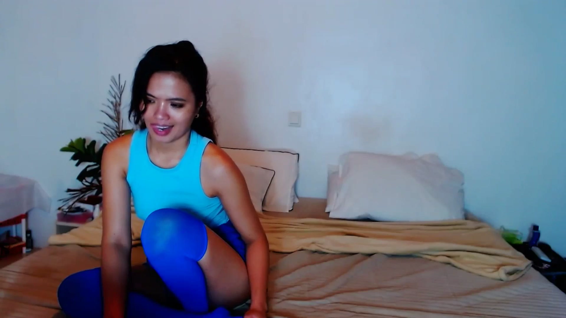 Gallery image thumbnail from SweetOne_4u's myfreecams stream on, 09/22/2023, 23:54 image 8 of 20