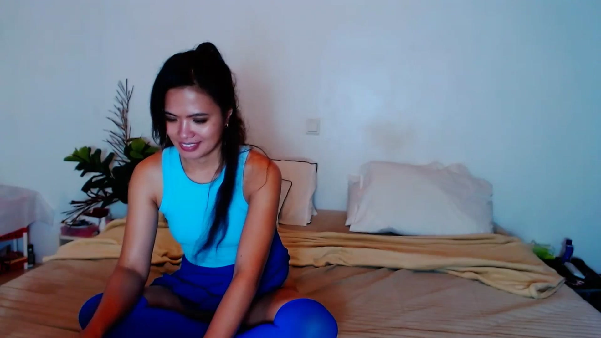 Gallery image thumbnail from SweetOne_4u's myfreecams stream on, 09/22/2023, 23:54 image 11 of 20