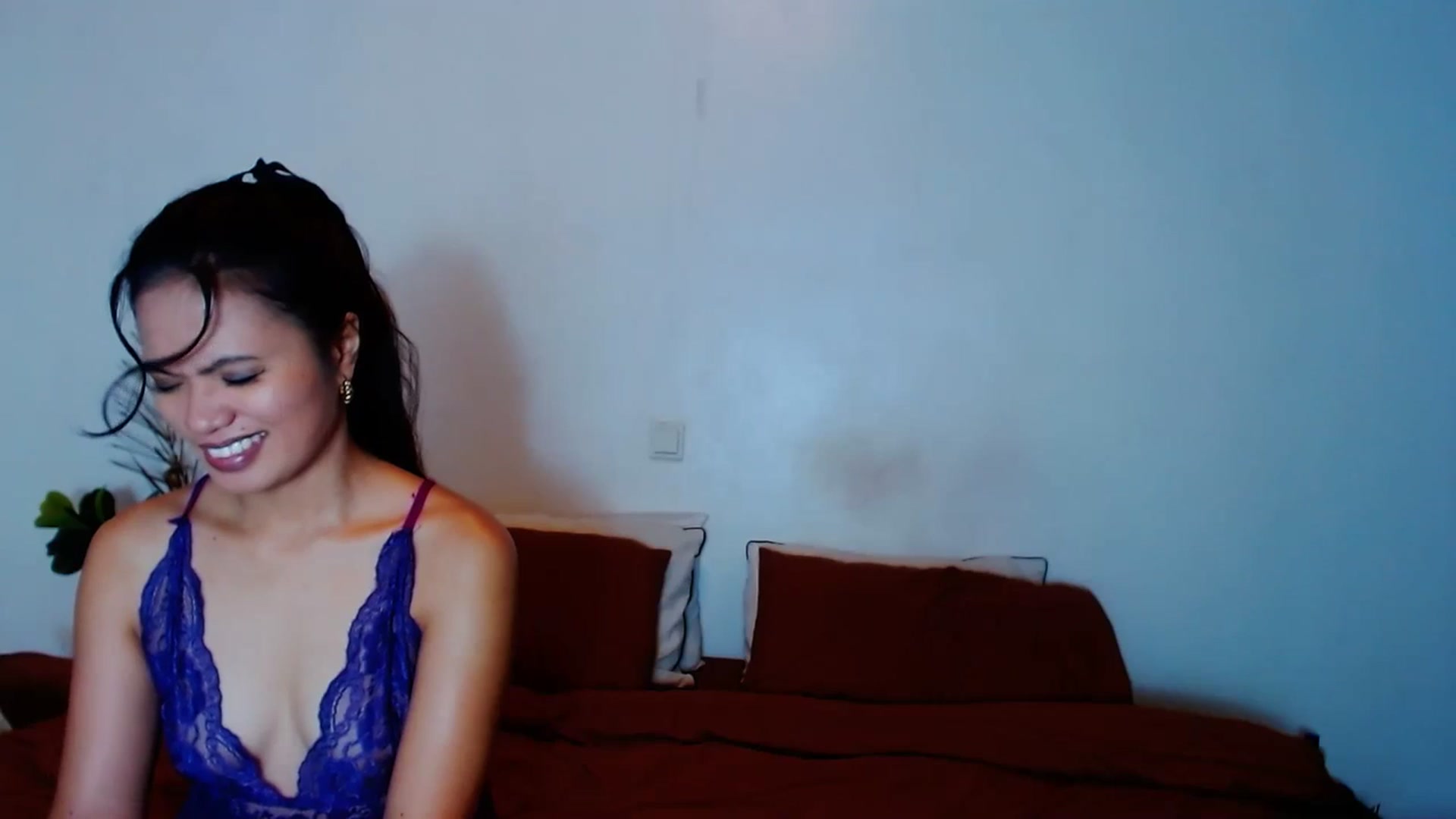 Gallery image thumbnail from SweetOne_4u's myfreecams stream on, 09/23/2023, 21:40 image 5 of 20