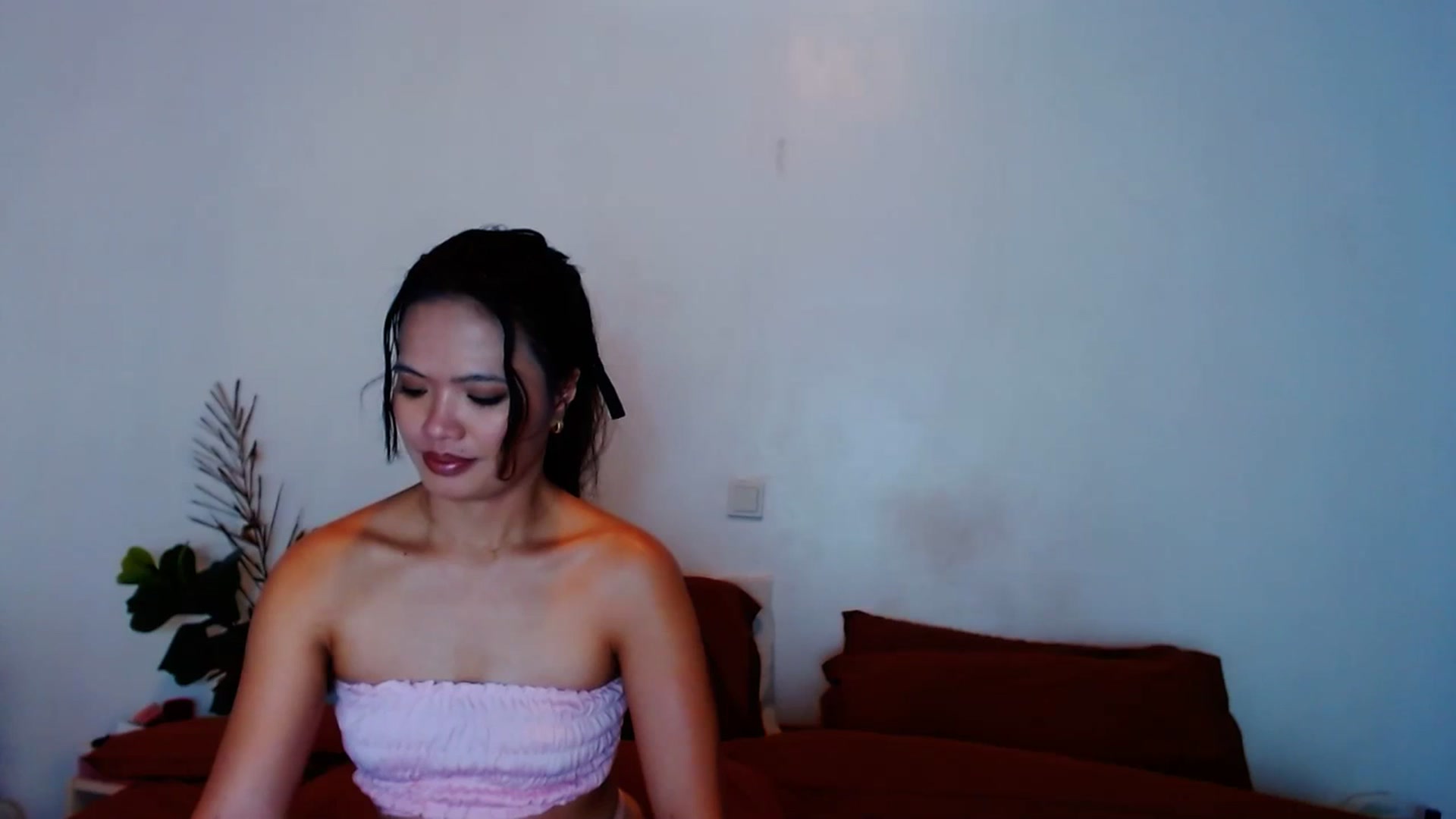 Gallery image thumbnail from SweetOne_4u's myfreecams stream on, 10/02/2023, 21:03 image 10 of 20