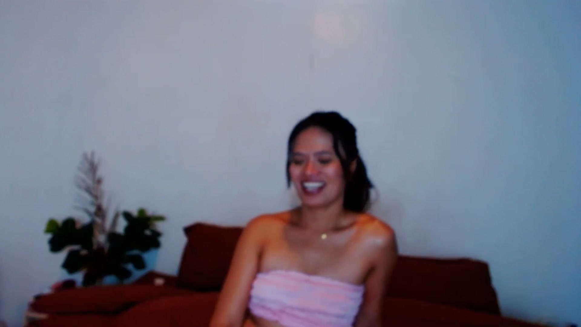 Gallery image thumbnail from SweetOne_4u's myfreecams stream on, 10/02/2023, 21:03 image 15 of 20