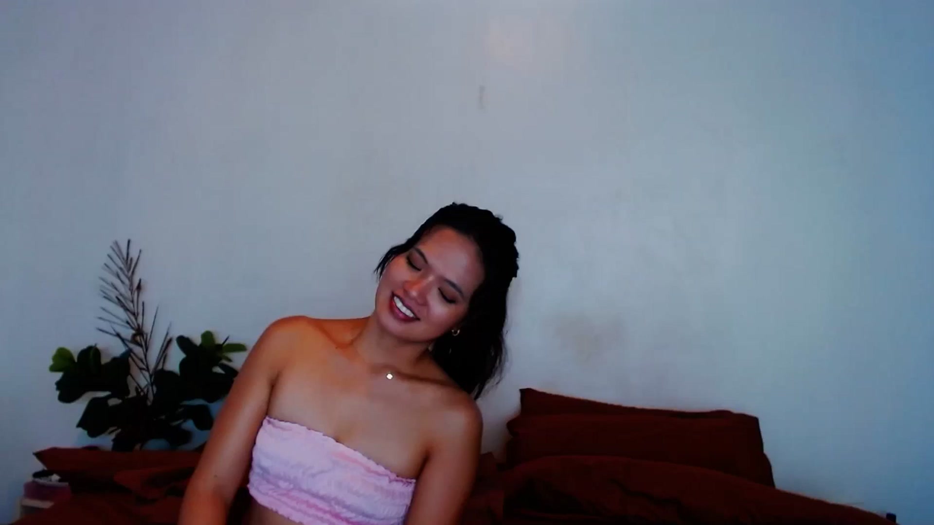 Gallery image thumbnail from SweetOne_4u's myfreecams stream on, 10/02/2023, 23:07 image 2 of 20