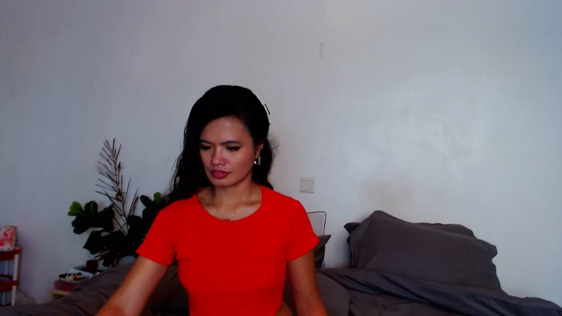 Gallery image thumbnail from SweetOne_4u's myfreecams stream on, 10/04/2023, 24:01 image 6 of 20