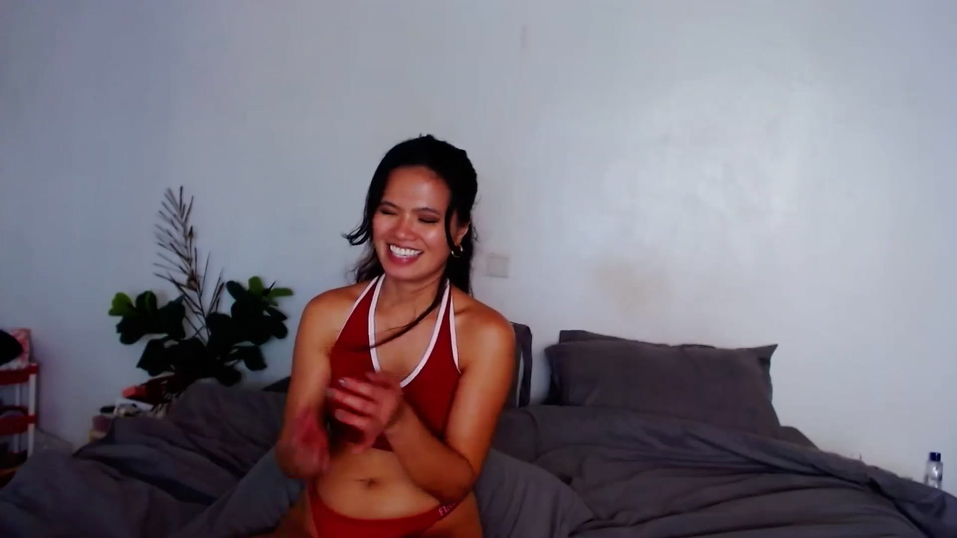 Gallery image thumbnail from SweetOne_4u's myfreecams stream on, 10/06/2023, 01:15 image 11 of 20
