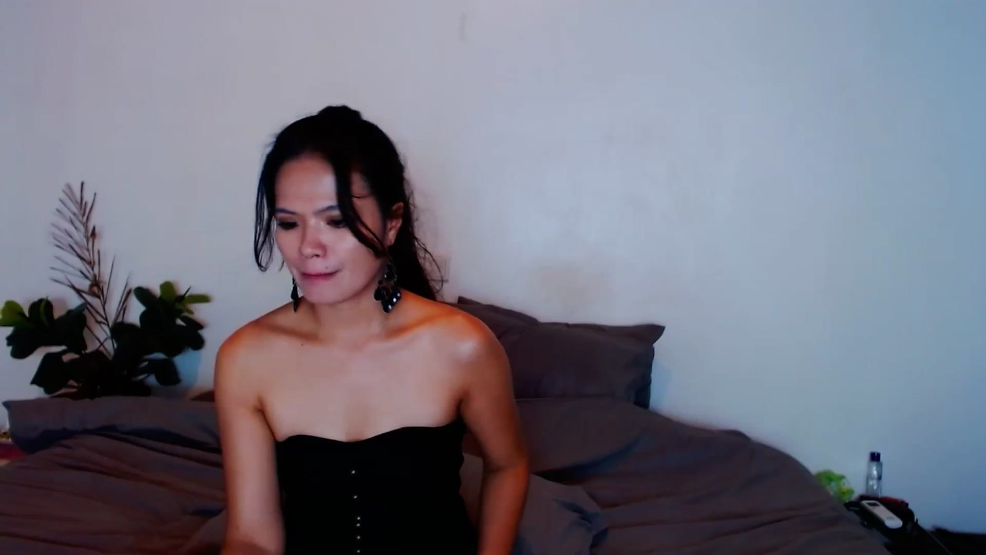 Gallery image thumbnail from SweetOne_4u's myfreecams stream on, 10/08/2023, 23:35 image 11 of 20