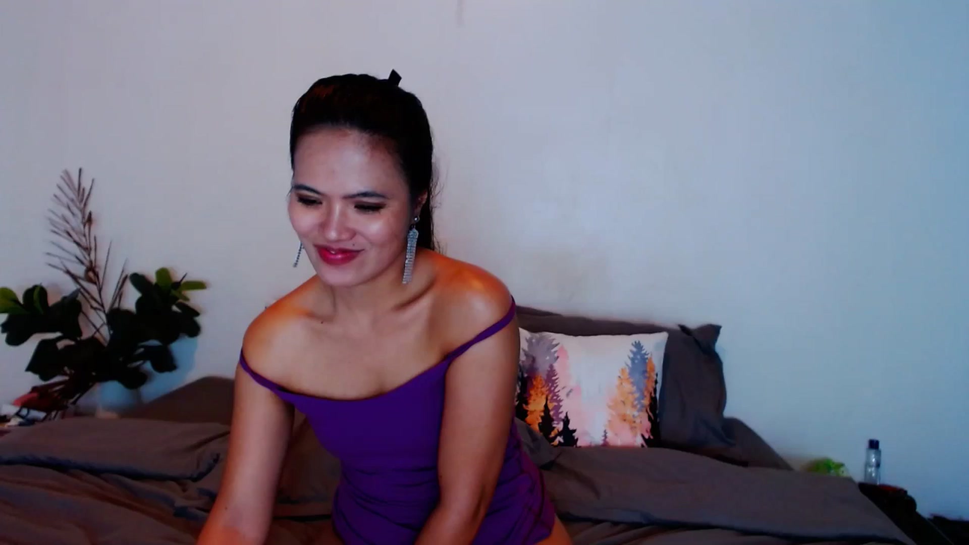 Gallery image thumbnail from SweetOne_4u's myfreecams stream on, 10/09/2023, 23:45 image 16 of 20