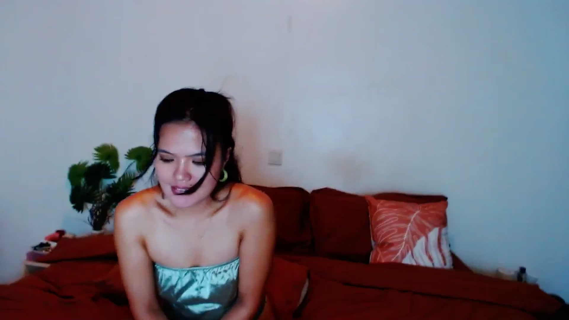 Gallery image thumbnail from SweetOne_4u's myfreecams stream on, 10/23/2023, 23:21 image 14 of 20