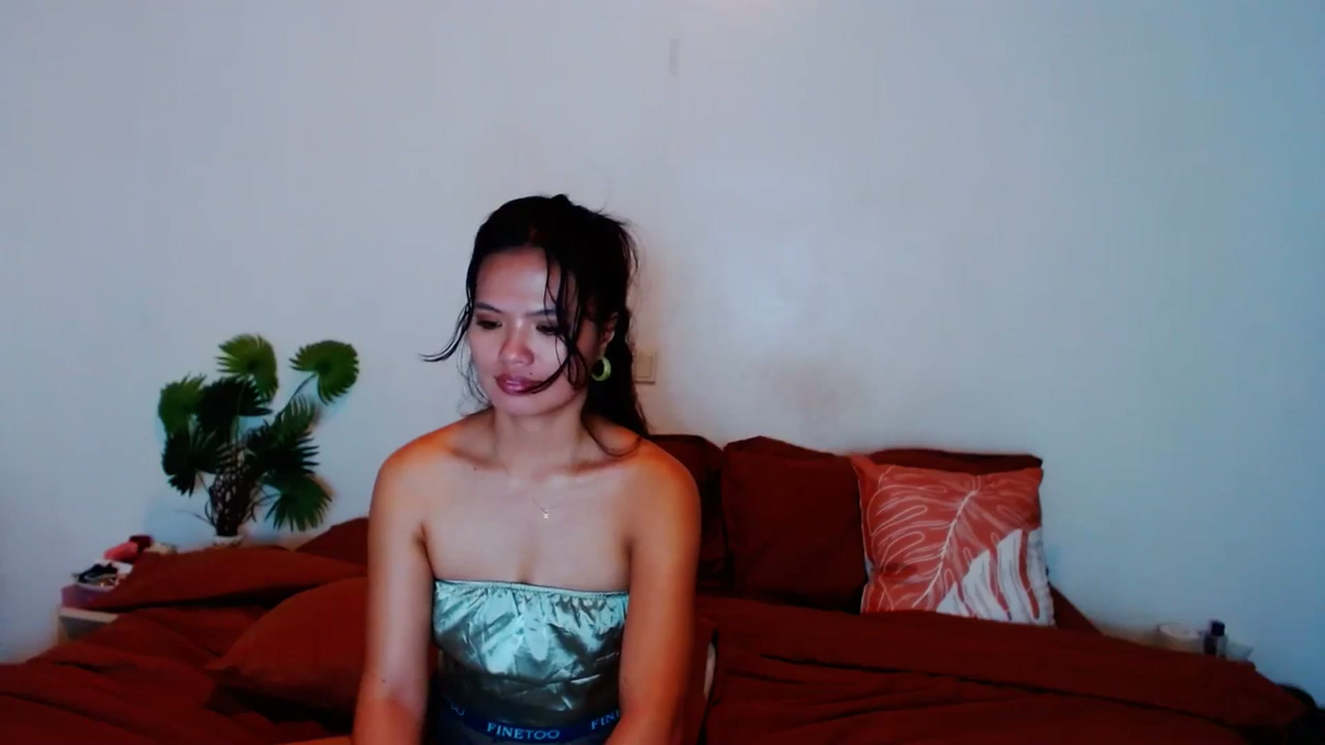 Gallery image thumbnail from SweetOne_4u's myfreecams stream on, 10/23/2023, 23:21 image 9 of 20