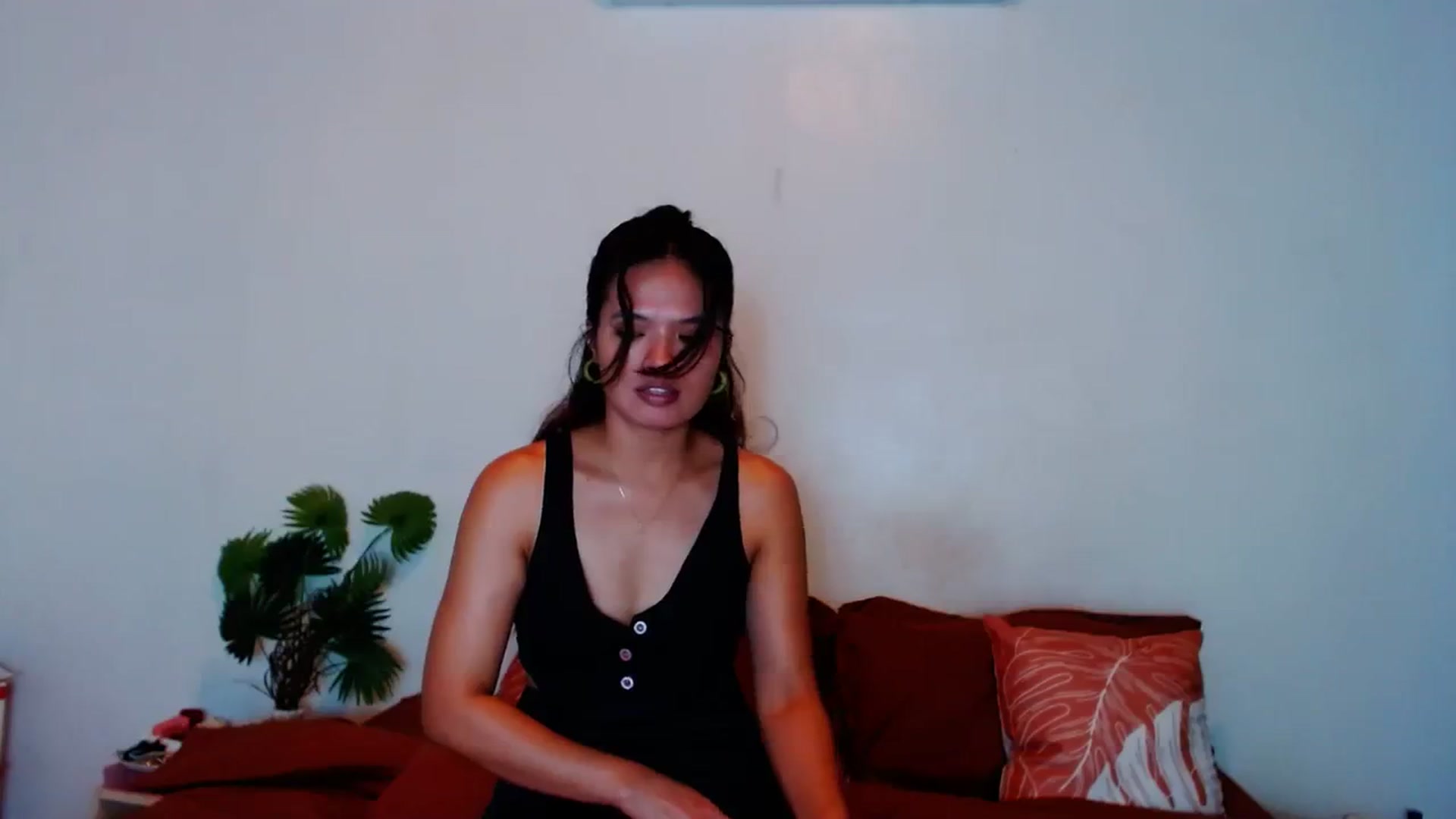 Gallery image thumbnail from SweetOne_4u's myfreecams stream on, 10/23/2023, 23:21 image 19 of 20
