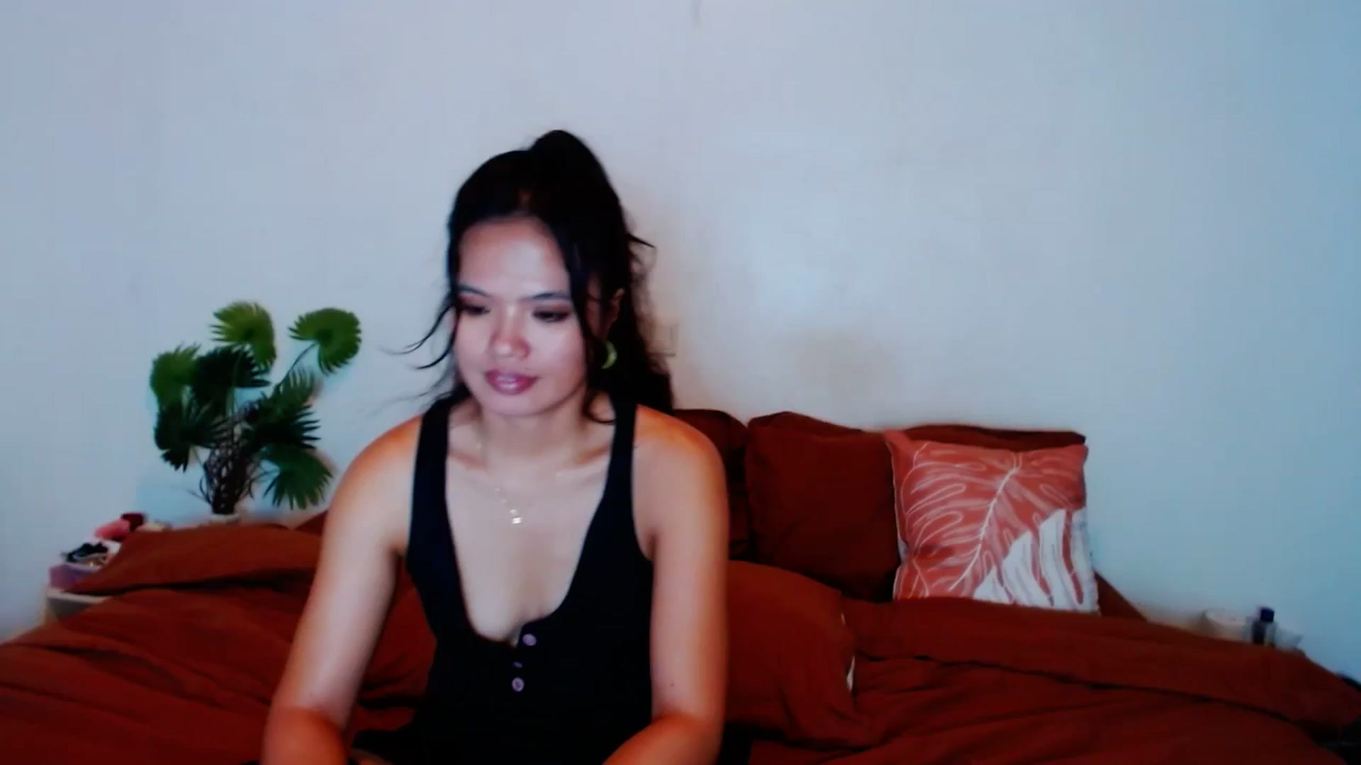 Gallery image thumbnail from SweetOne_4u's myfreecams stream on, 10/23/2023, 23:53 image 12 of 20