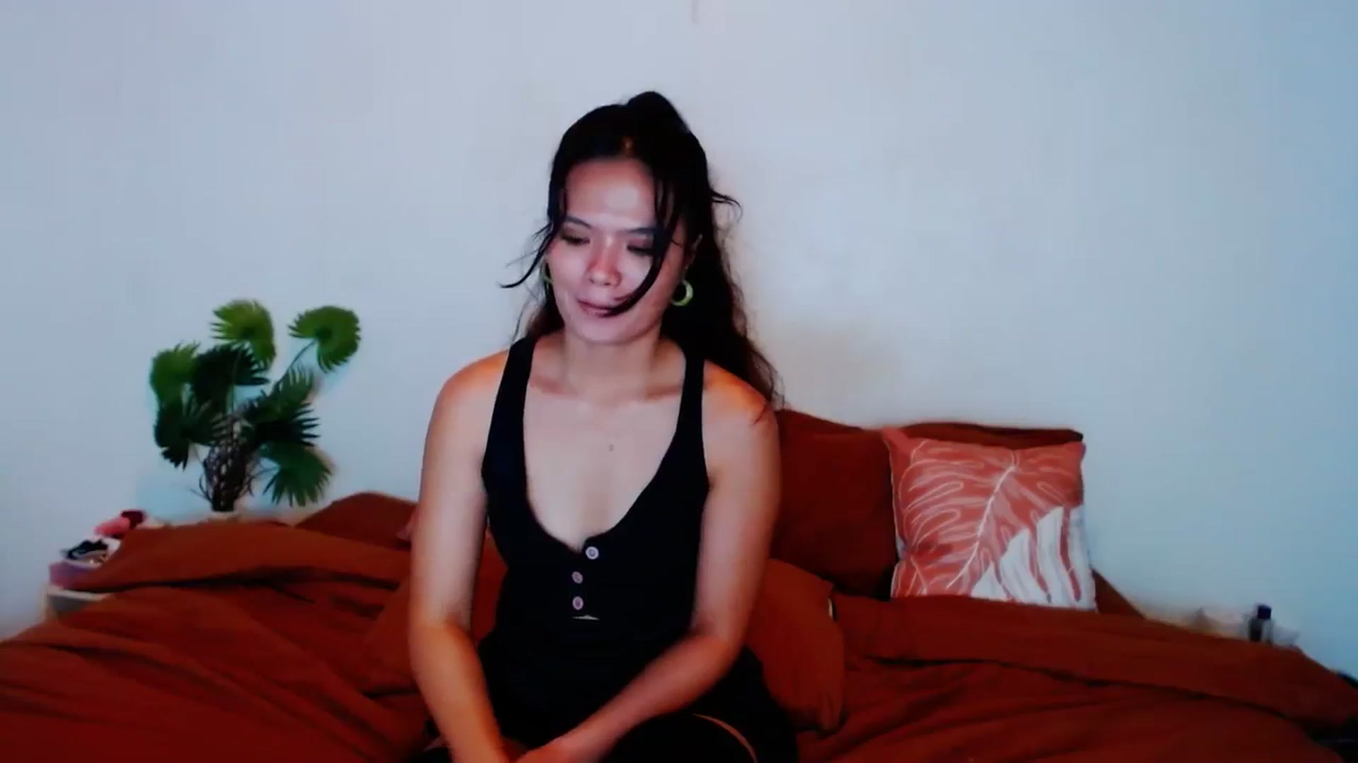 Gallery image thumbnail from SweetOne_4u's myfreecams stream on, 10/23/2023, 23:53 image 4 of 20
