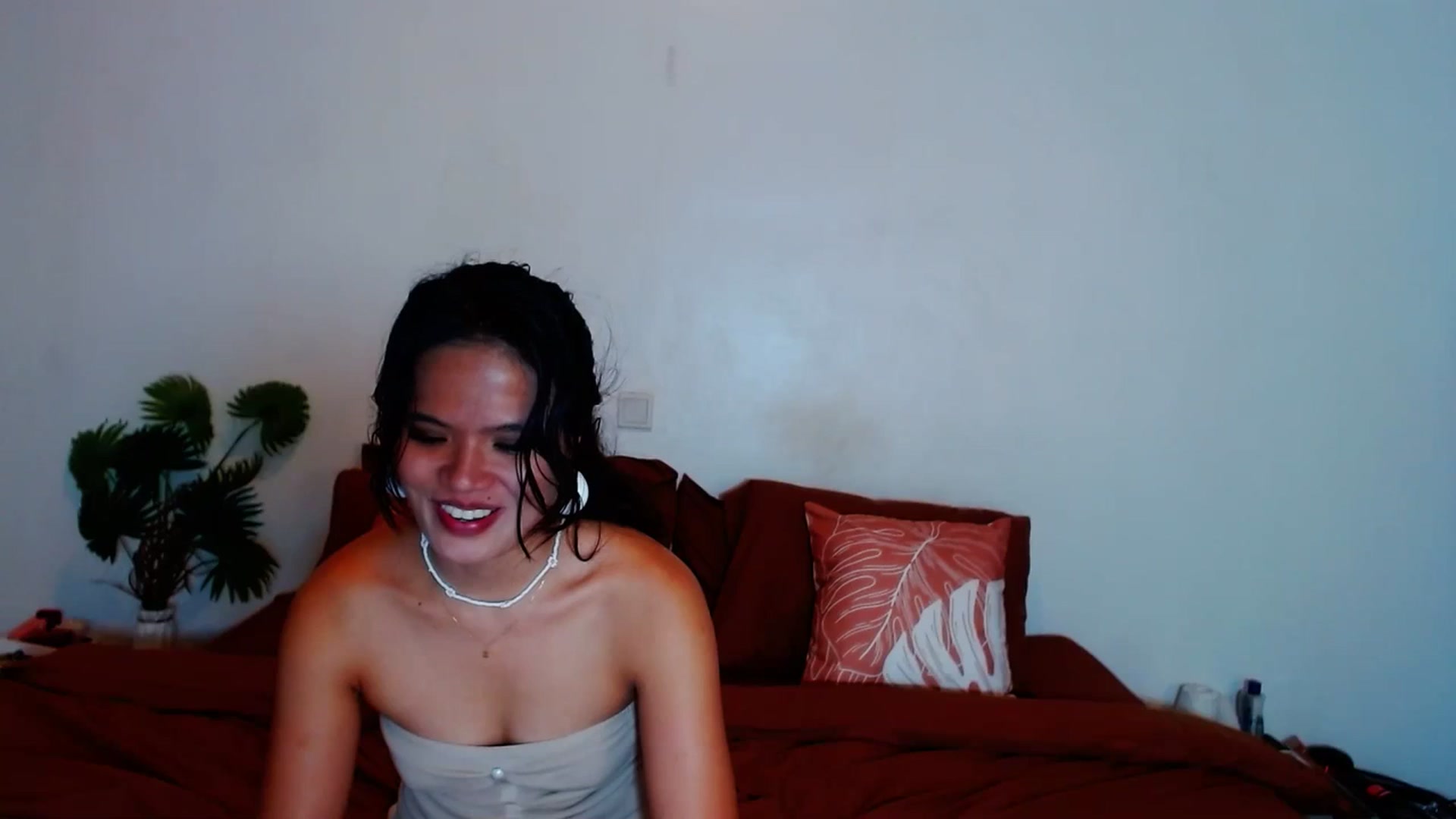 Gallery image thumbnail from SweetOne_4u's myfreecams stream on, 10/27/2023, 24:05 image 1 of 20