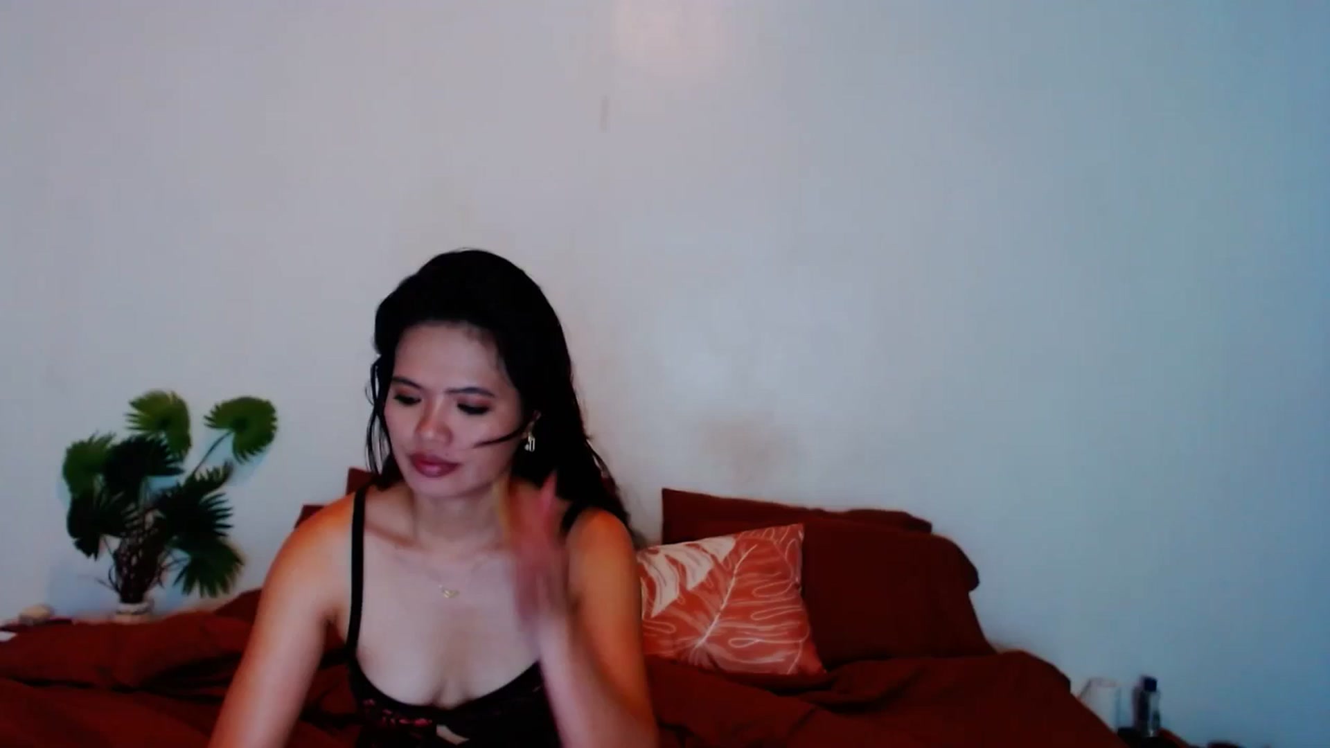 Gallery image thumbnail from SweetOne_4u's myfreecams stream on, 10/28/2023, 21:04 image 18 of 20
