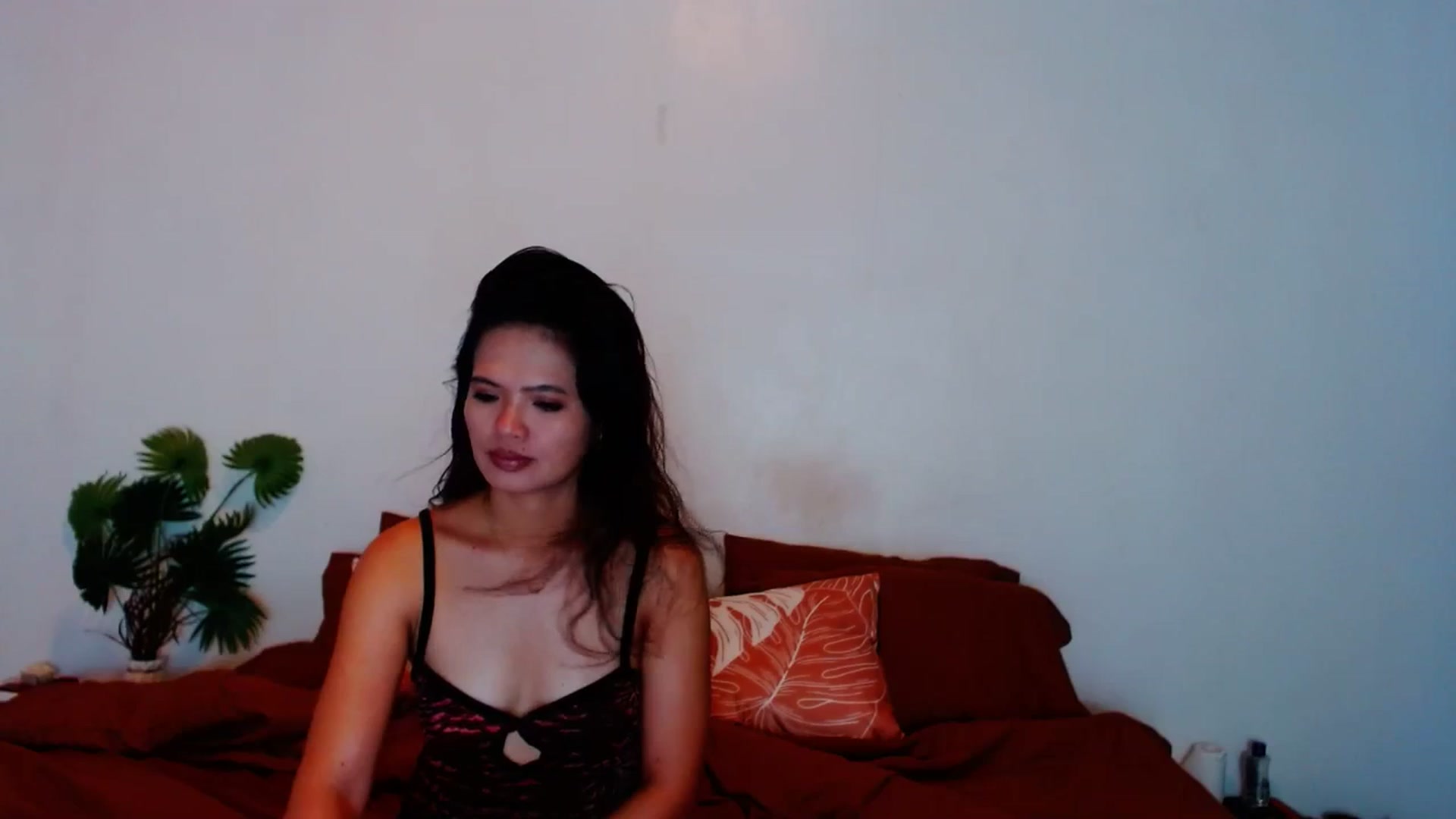 Gallery image thumbnail from SweetOne_4u's myfreecams stream on, 10/28/2023, 21:04 image 6 of 20