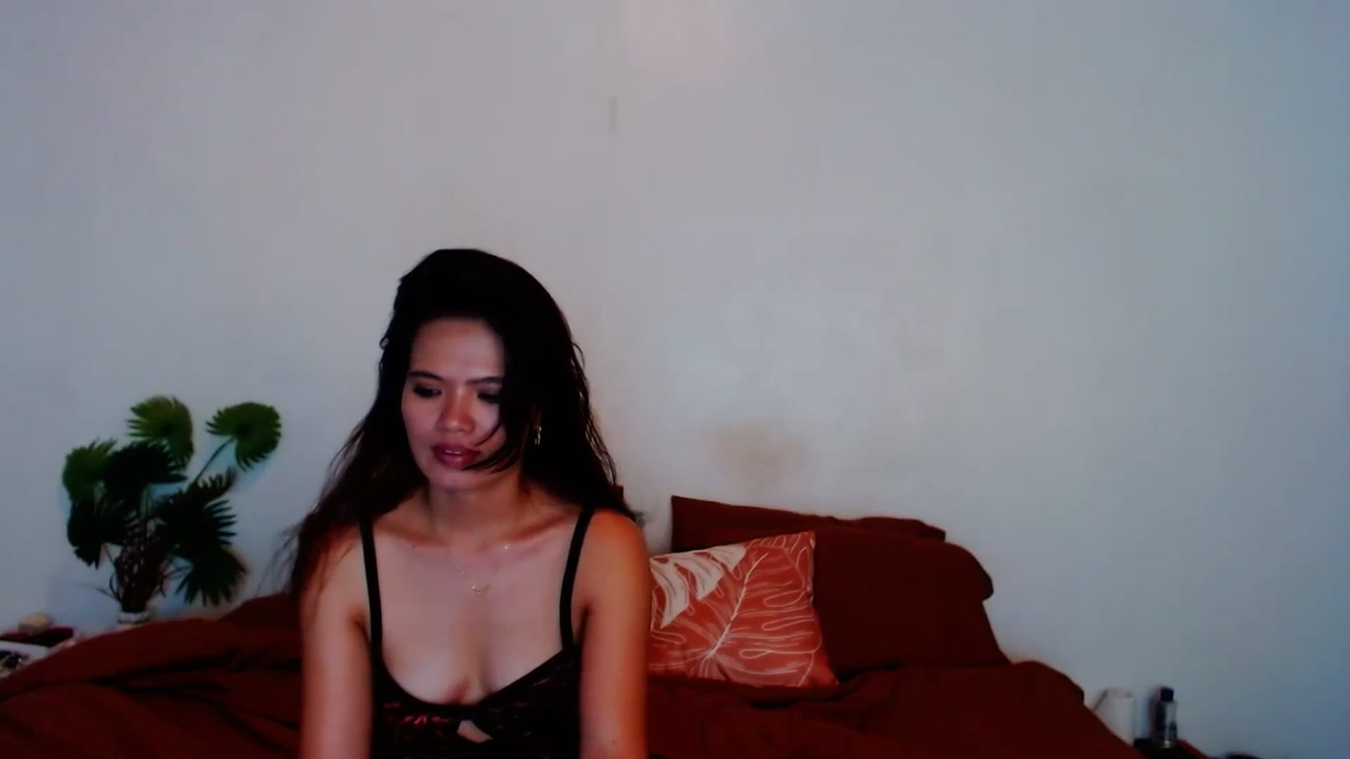 Gallery image thumbnail from SweetOne_4u's myfreecams stream on, 10/29/2023, 24:04 image 7 of 20