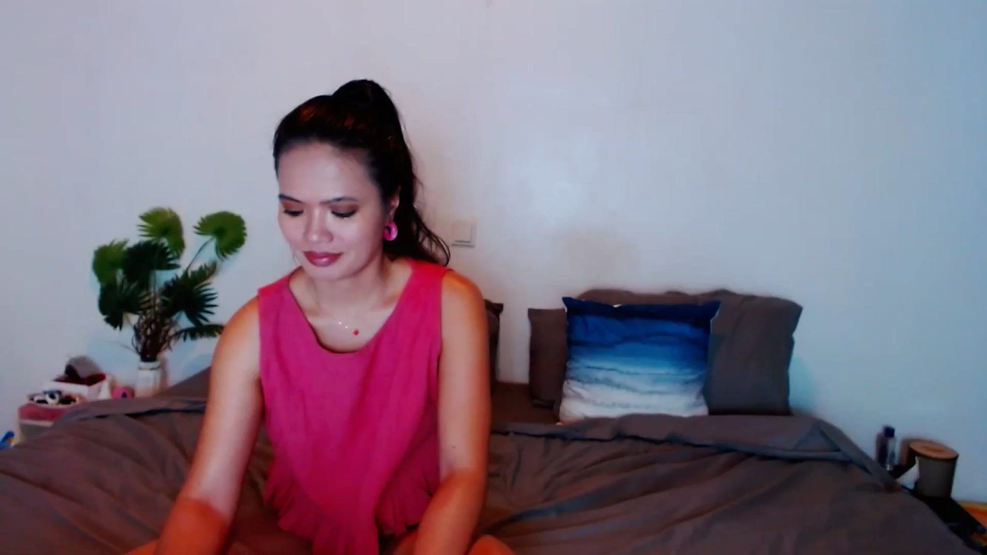Gallery image thumbnail from SweetOne_4u's myfreecams stream on, 11/06/2023, 21:30 image 10 of 20