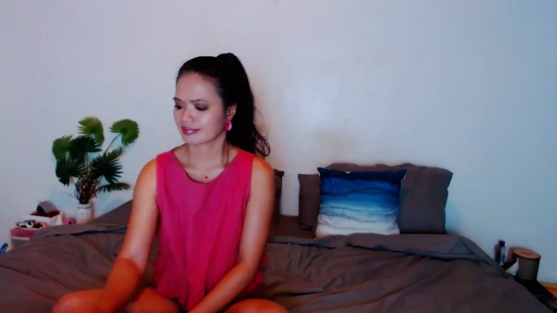 Gallery image thumbnail from SweetOne_4u's myfreecams stream on, 11/06/2023, 21:30 image 7 of 20