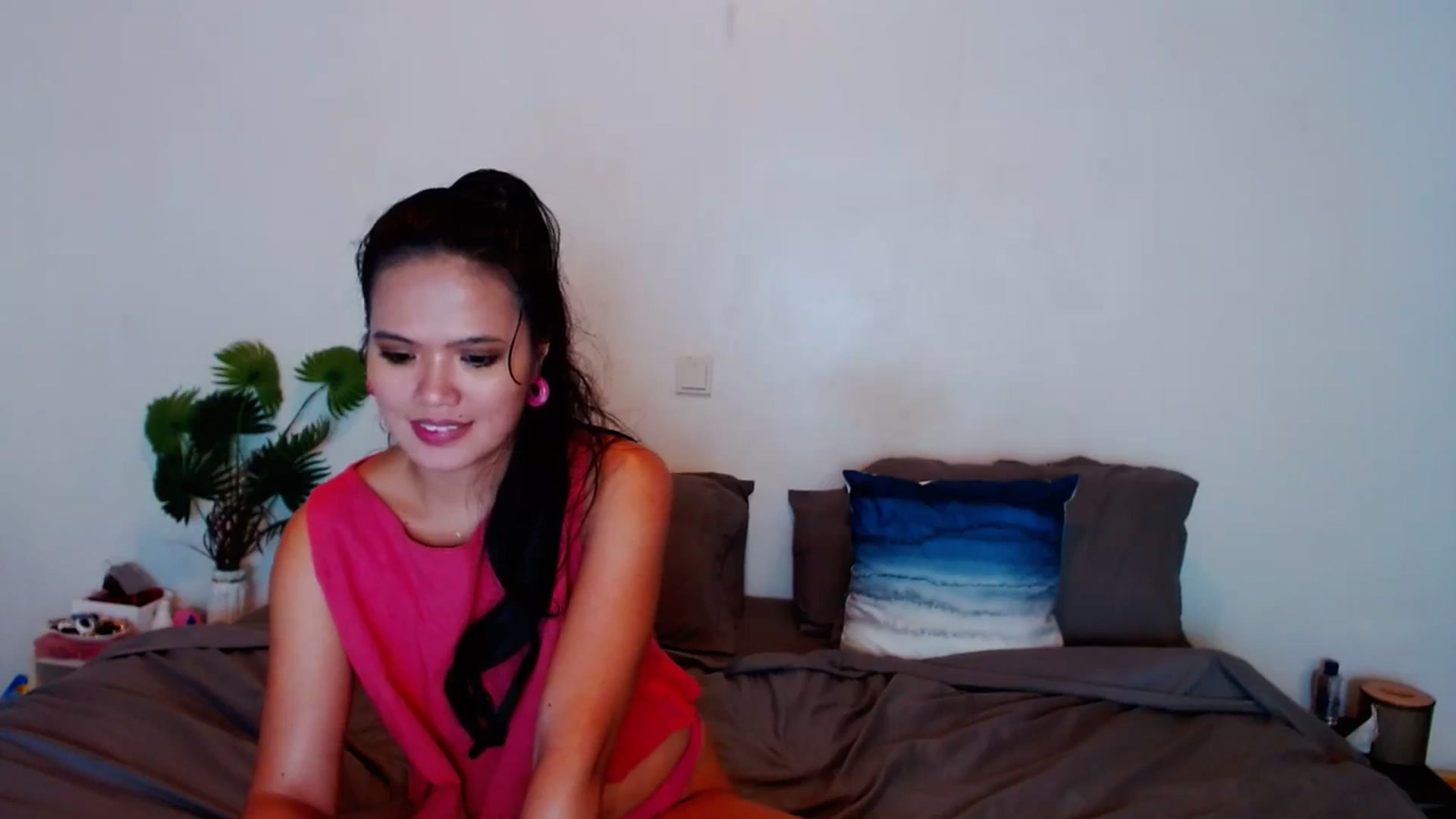 Gallery image thumbnail from SweetOne_4u's myfreecams stream on, 11/06/2023, 23:44 image 6 of 20