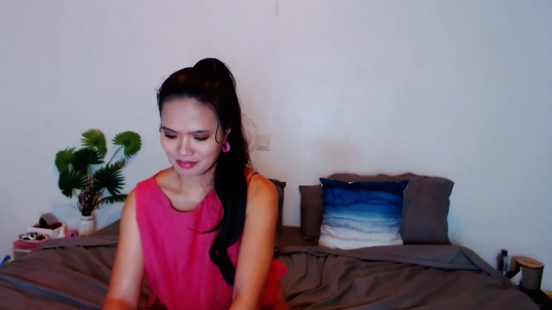 Gallery image thumbnail from SweetOne_4u's myfreecams stream on, 11/06/2023, 23:44 image 3 of 20