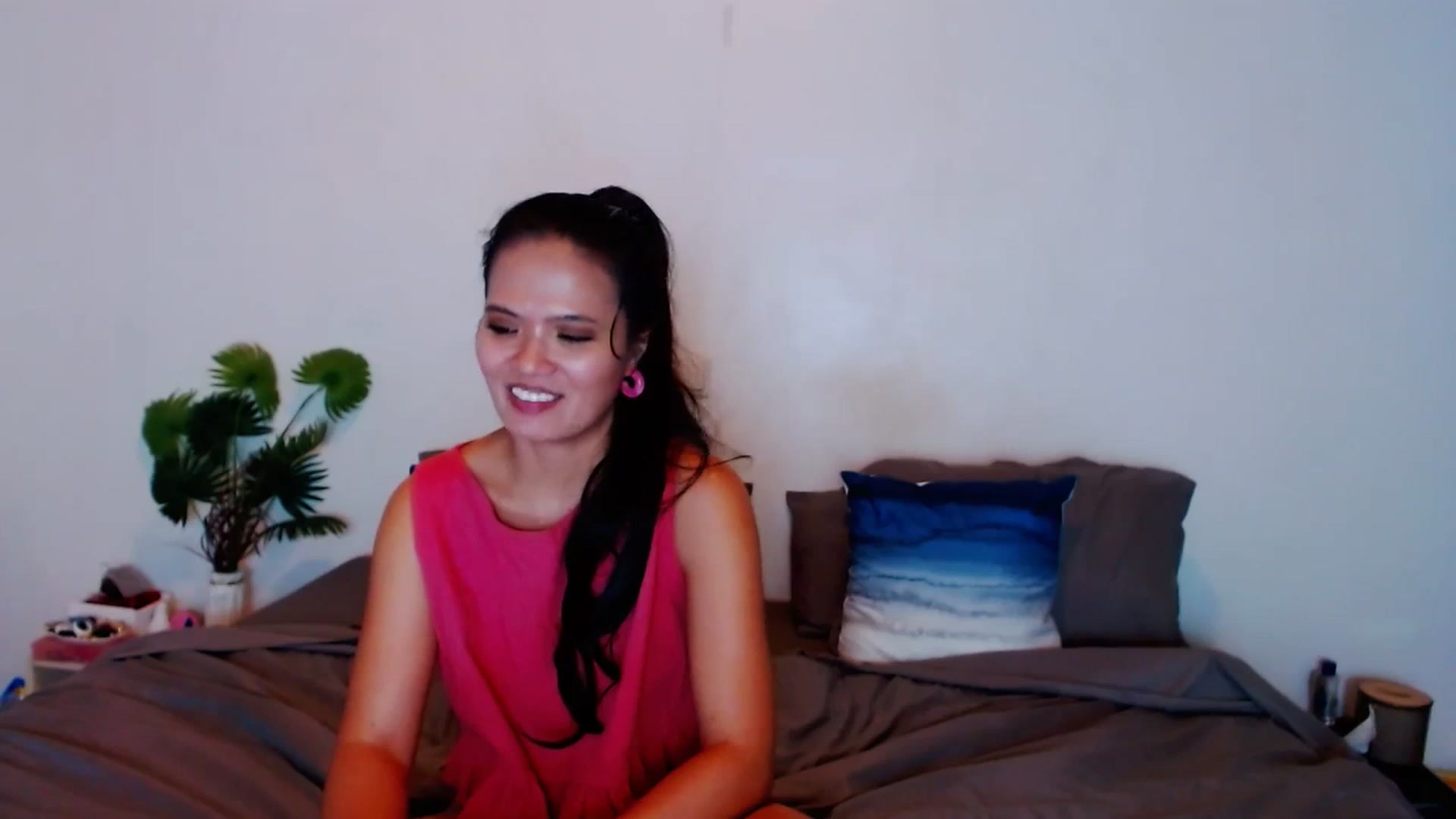 Gallery image thumbnail from SweetOne_4u's myfreecams stream on, 11/06/2023, 23:44 image 18 of 20