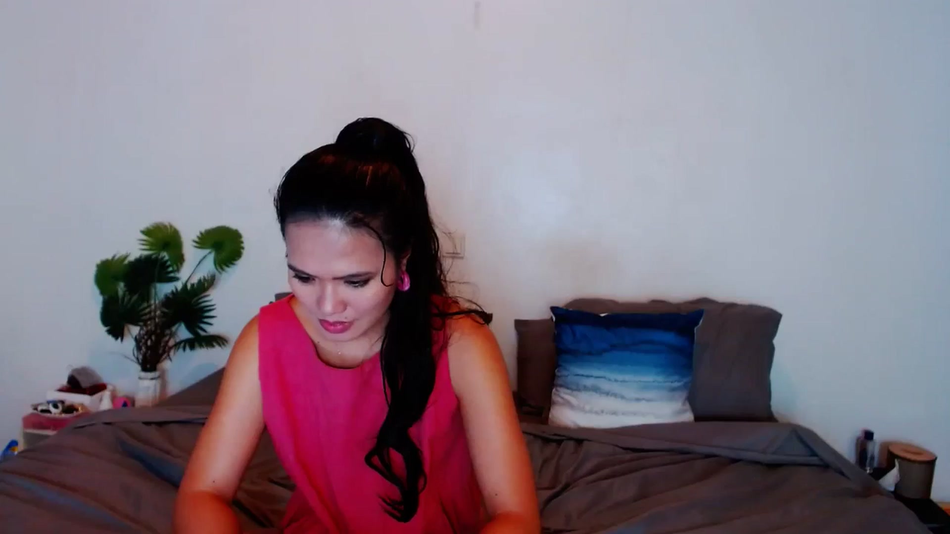 Gallery image thumbnail from SweetOne_4u's myfreecams stream on, 11/06/2023, 23:44 image 10 of 20