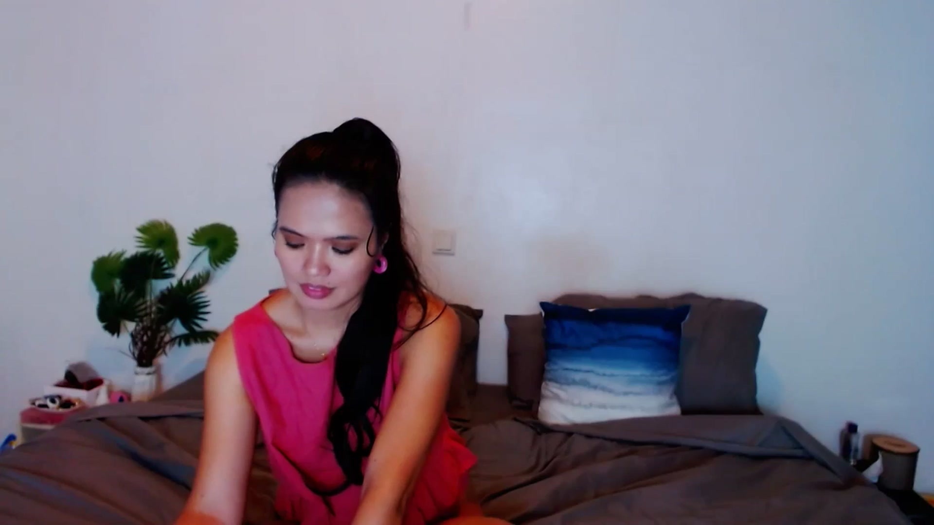 Gallery image thumbnail from SweetOne_4u's myfreecams stream on, 11/06/2023, 23:44 image 17 of 20