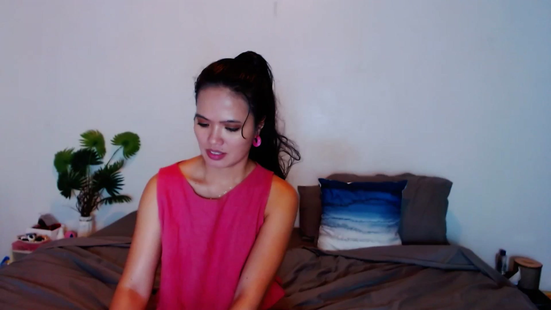Gallery image thumbnail from SweetOne_4u's myfreecams stream on, 11/06/2023, 23:44 image 13 of 20