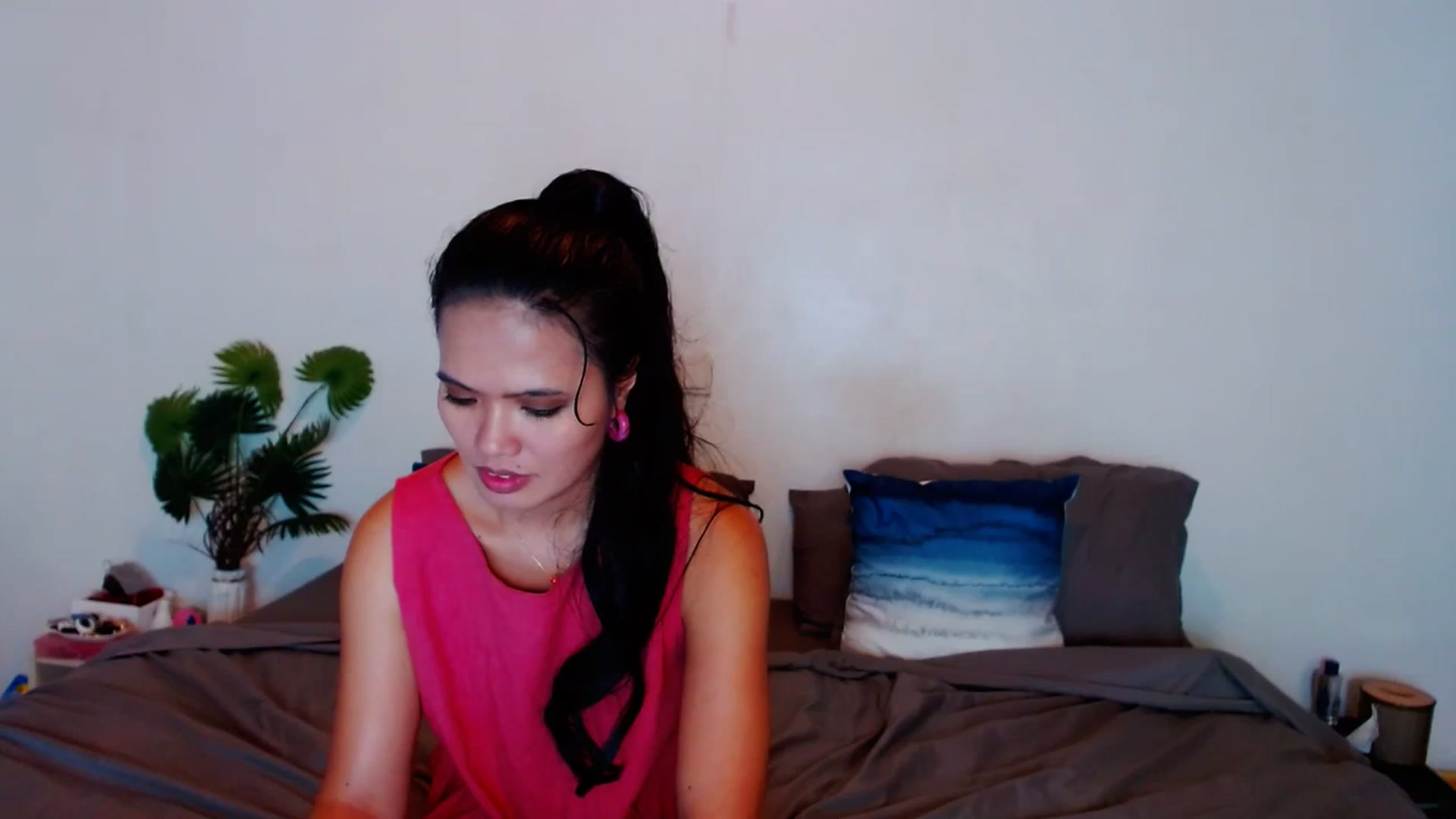 Gallery image thumbnail from SweetOne_4u's myfreecams stream on, 11/06/2023, 23:44 image 5 of 20