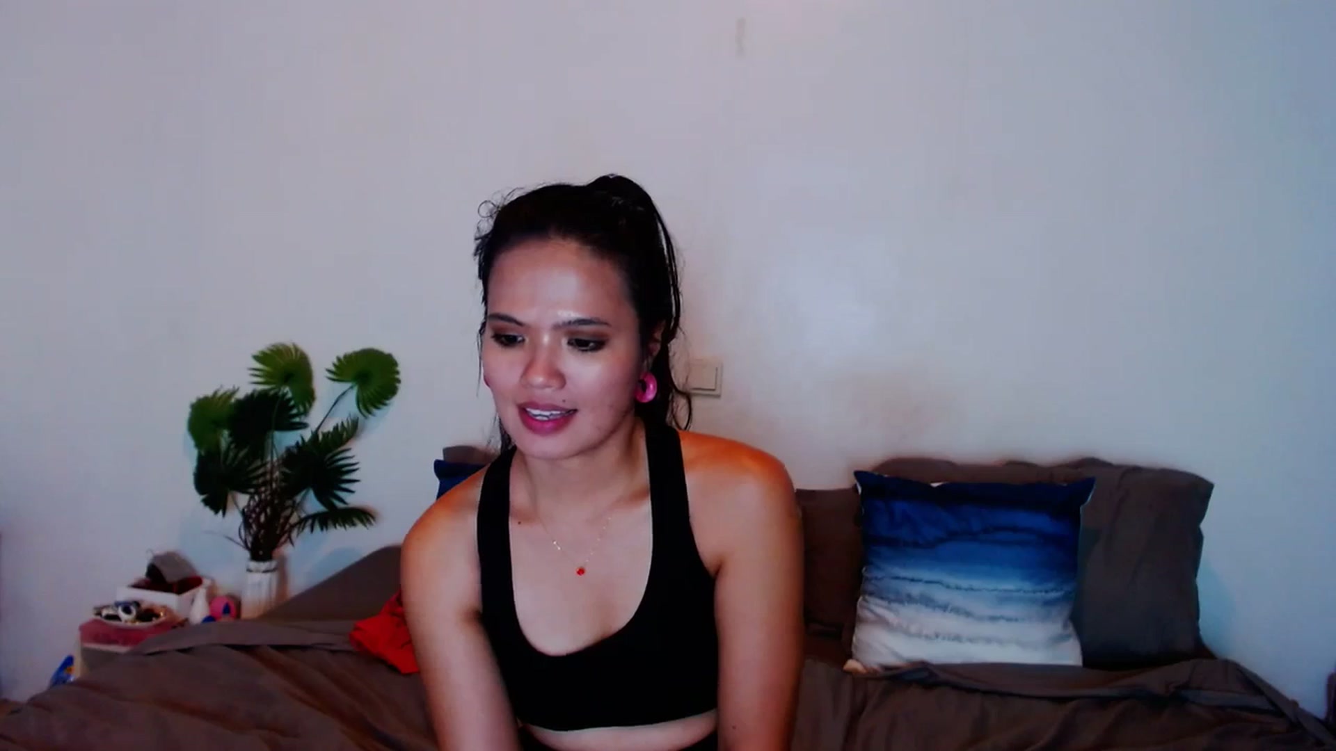 Gallery image thumbnail from SweetOne_4u's myfreecams stream on, 11/07/2023, 01:45 image 20 of 20