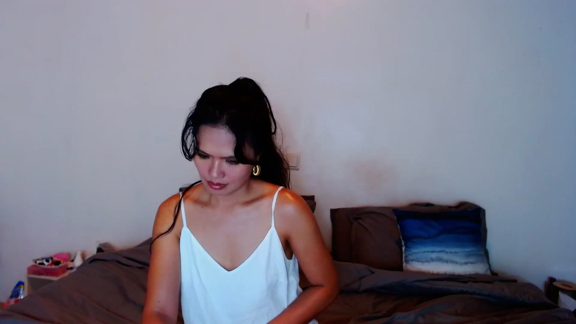 Gallery image thumbnail from SweetOne_4u's myfreecams stream on, 11/07/2023, 21:09 image 19 of 20
