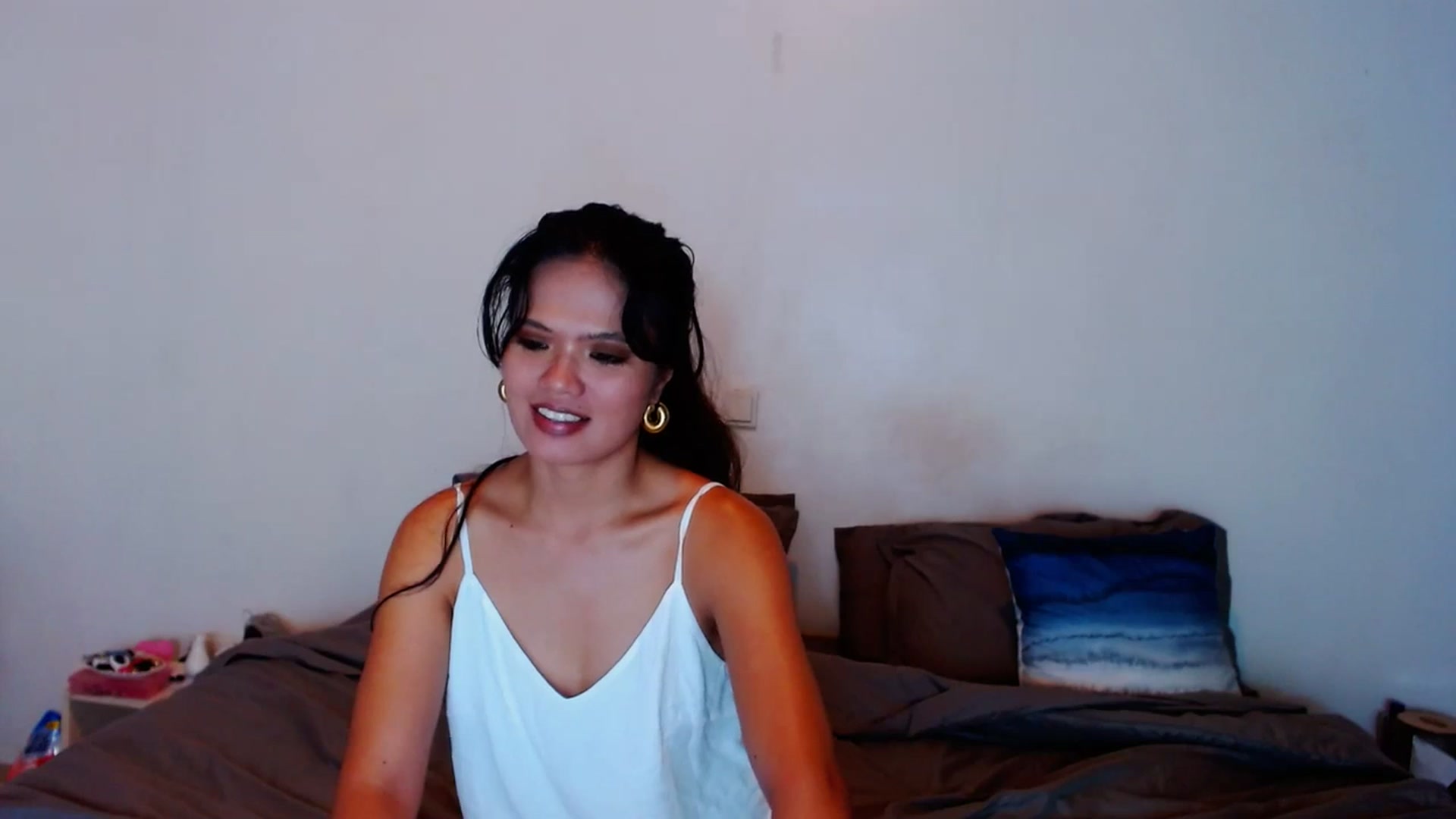 Gallery image thumbnail from SweetOne_4u's myfreecams stream on, 11/07/2023, 21:09 image 20 of 20