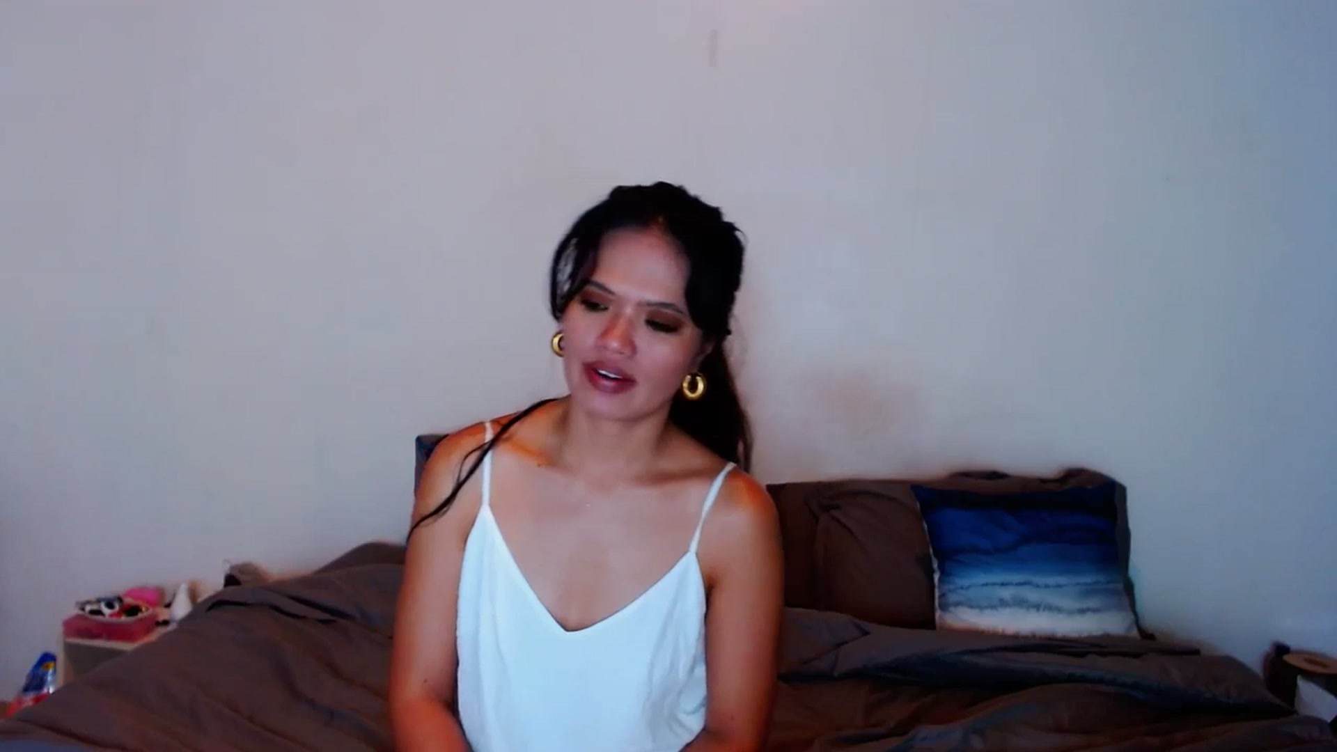Gallery image thumbnail from SweetOne_4u's myfreecams stream on, 11/07/2023, 21:09 image 16 of 20