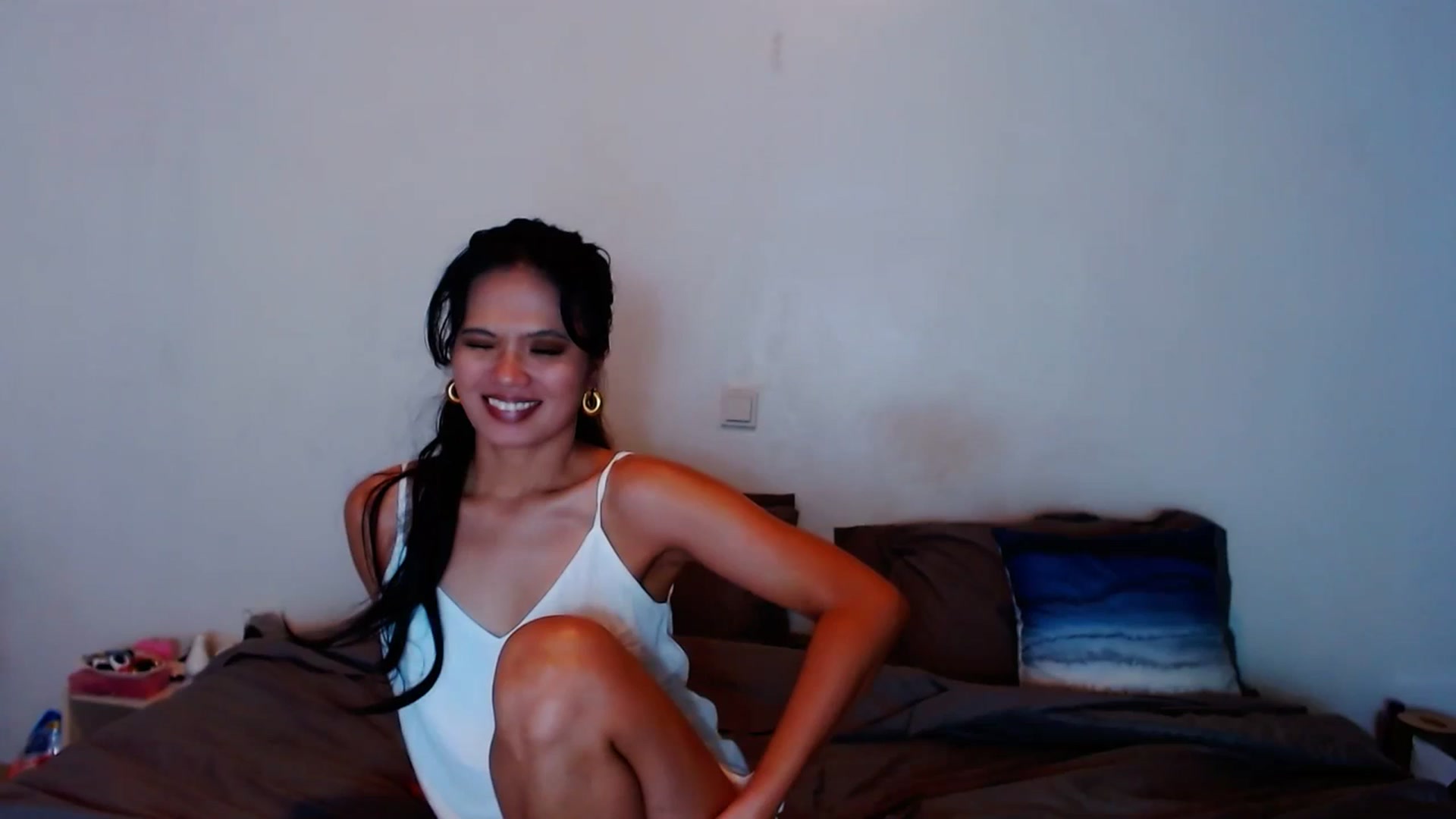Gallery image thumbnail from SweetOne_4u's myfreecams stream on, 11/07/2023, 21:09 image 6 of 20