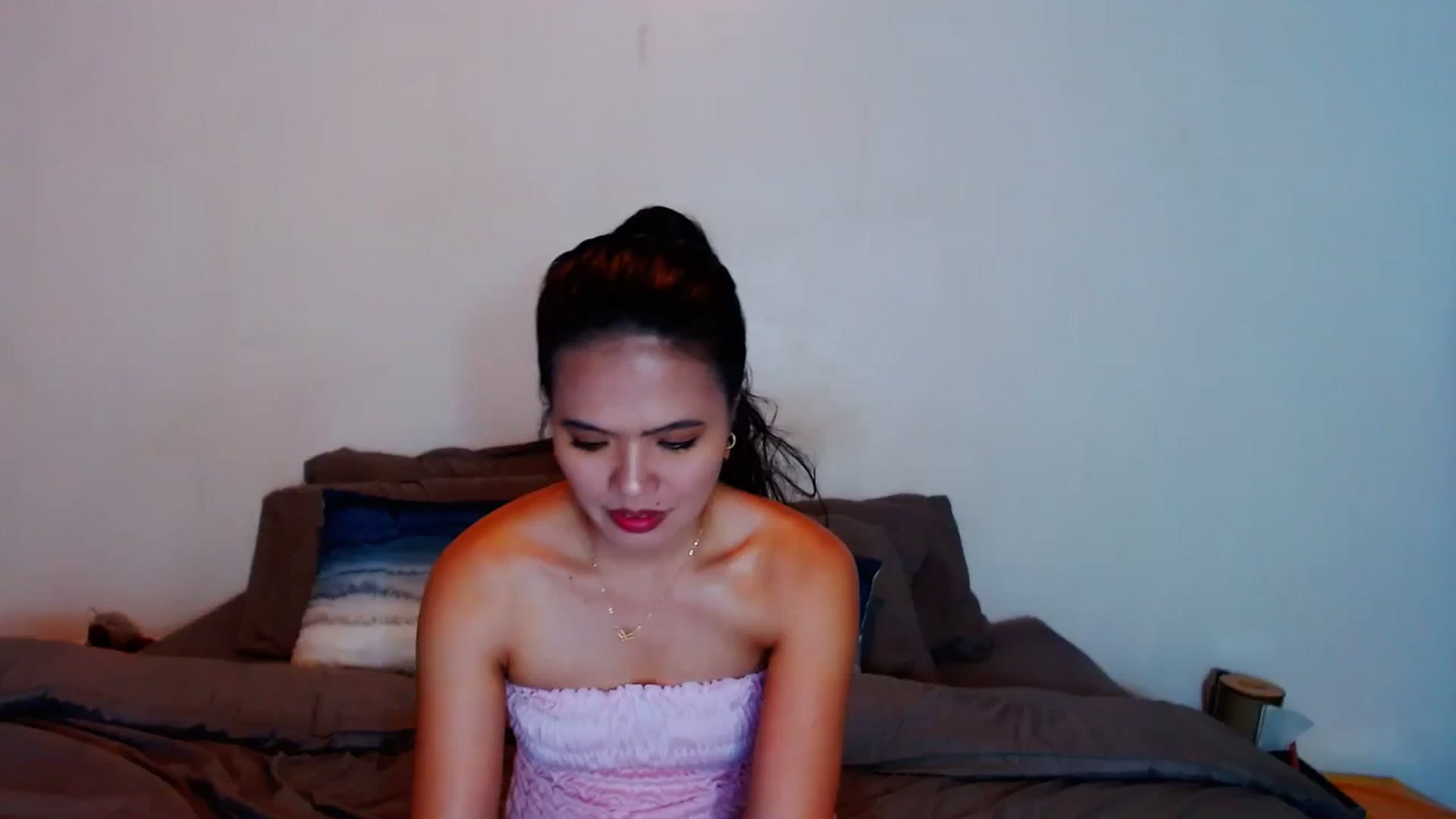 Gallery image thumbnail from SweetOne_4u's myfreecams stream on, 11/09/2023, 22:50 image 7 of 20