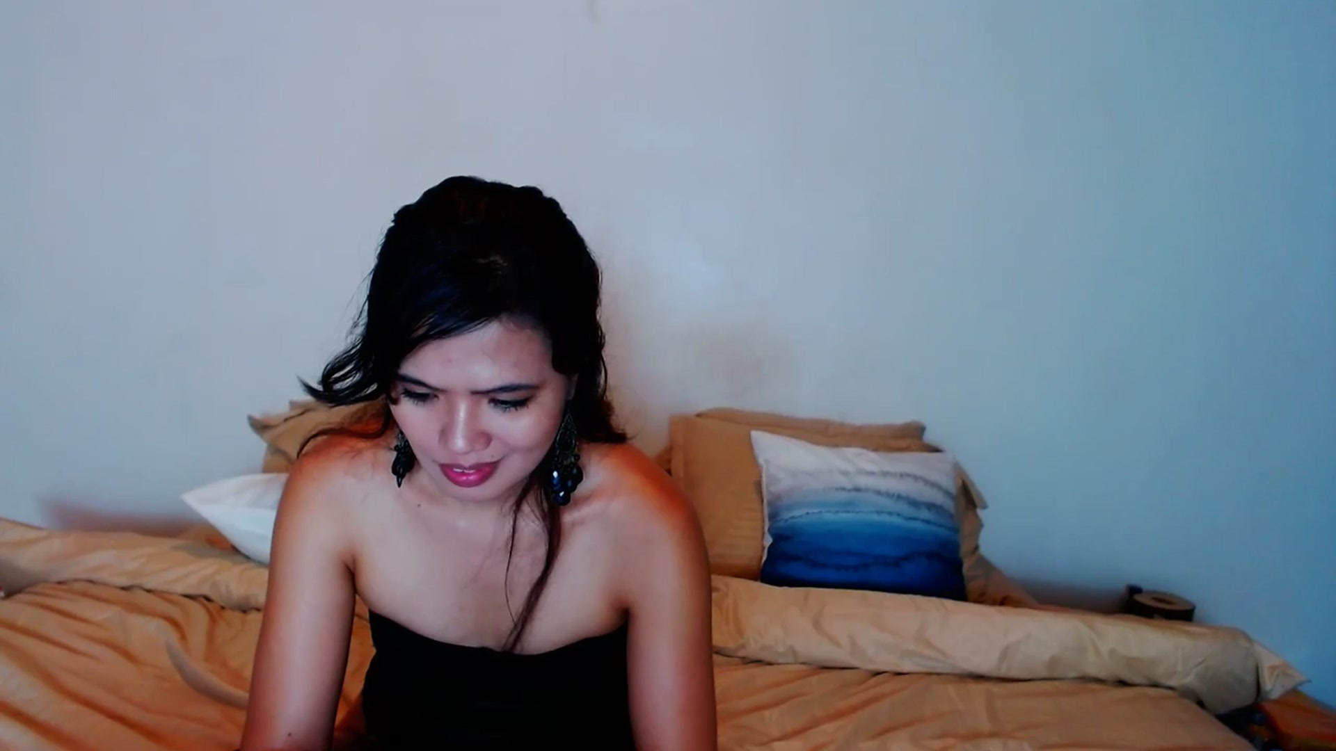 Gallery image thumbnail from SweetOne_4u's myfreecams stream on, 11/14/2023, 01:53 image 7 of 20