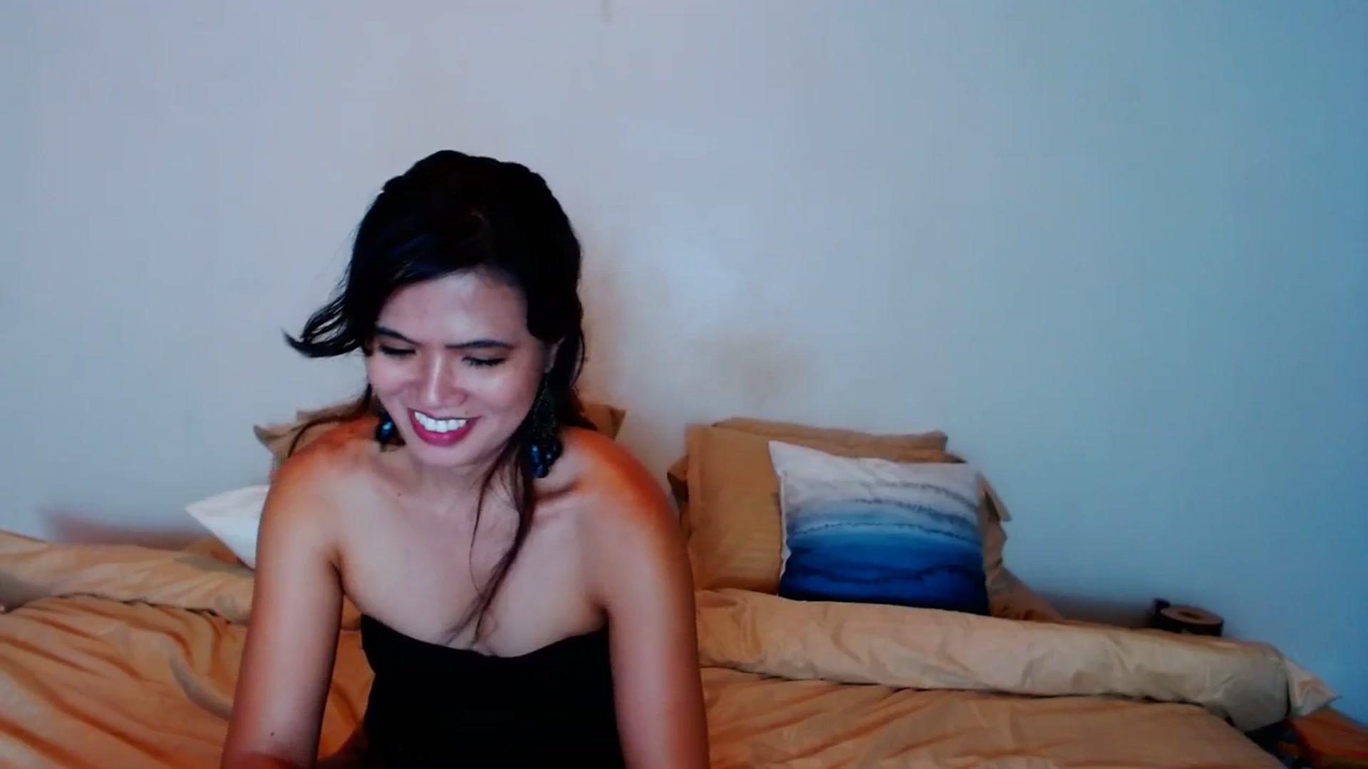 Gallery image thumbnail from SweetOne_4u's myfreecams stream on, 11/14/2023, 01:53 image 6 of 20