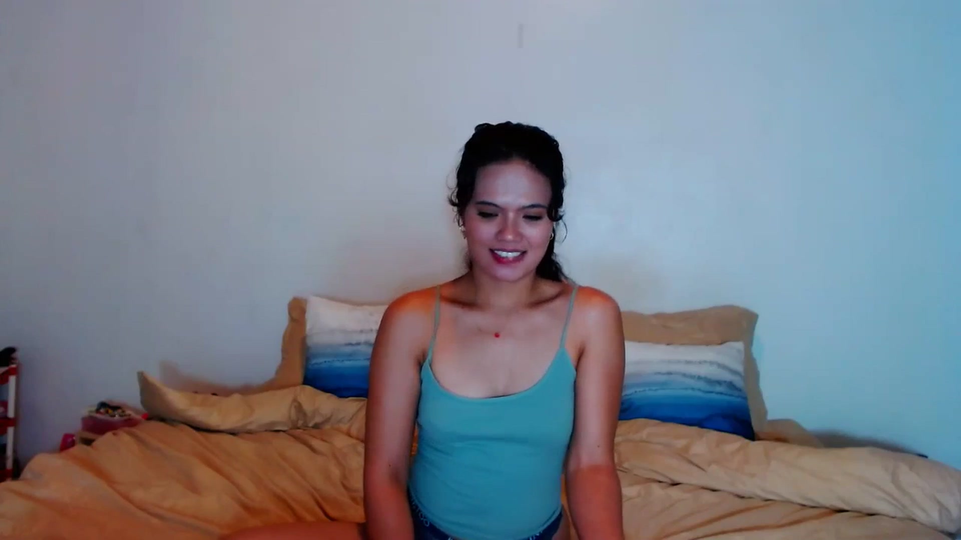 Gallery image thumbnail from SweetOne_4u's myfreecams stream on, 11/22/2023, 01:09 image 19 of 20
