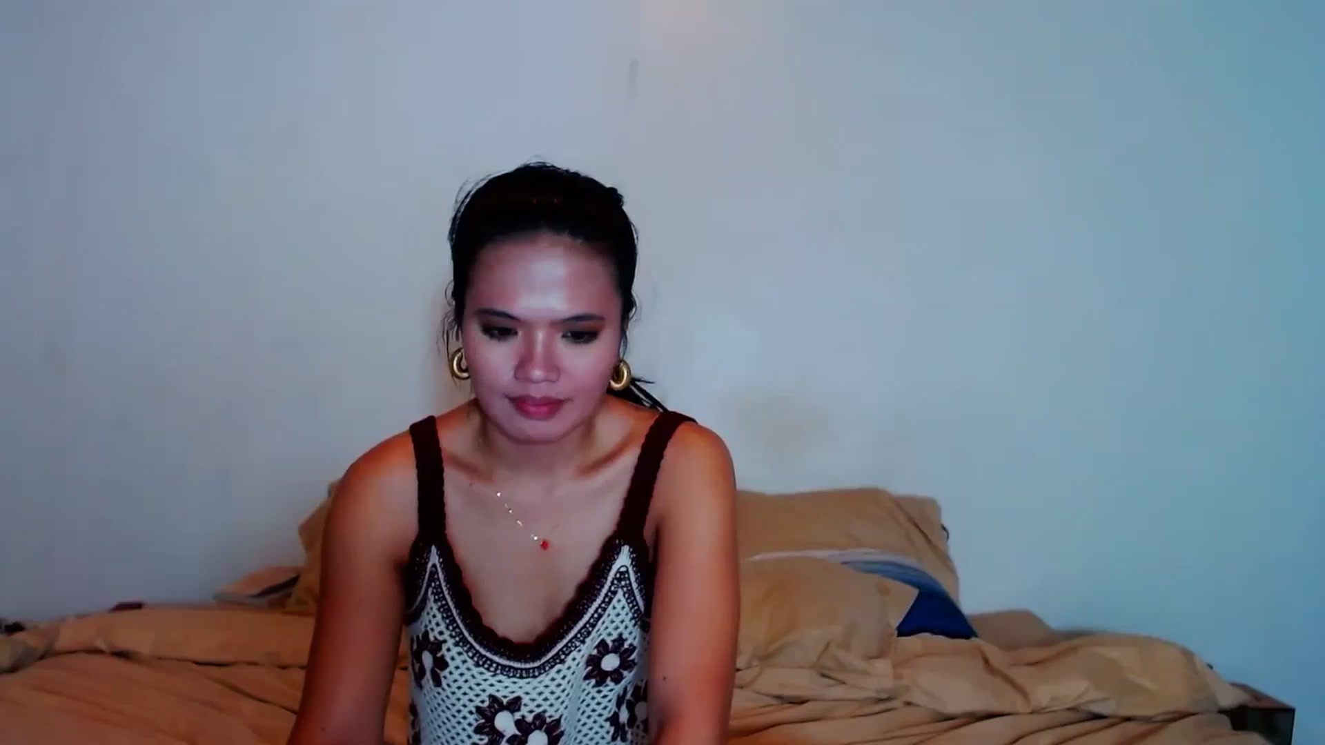 Gallery image thumbnail from SweetOne_4u's myfreecams stream on, 11/30/2023, 01:35 image 4 of 20
