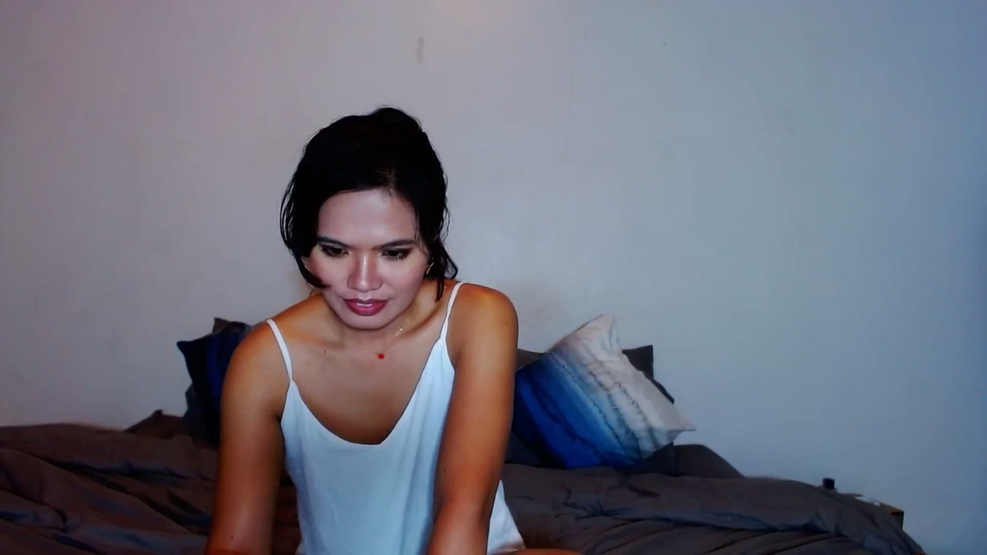 Gallery image thumbnail from SweetOne_4u's myfreecams stream on, 12/05/2023, 22:38 image 9 of 20