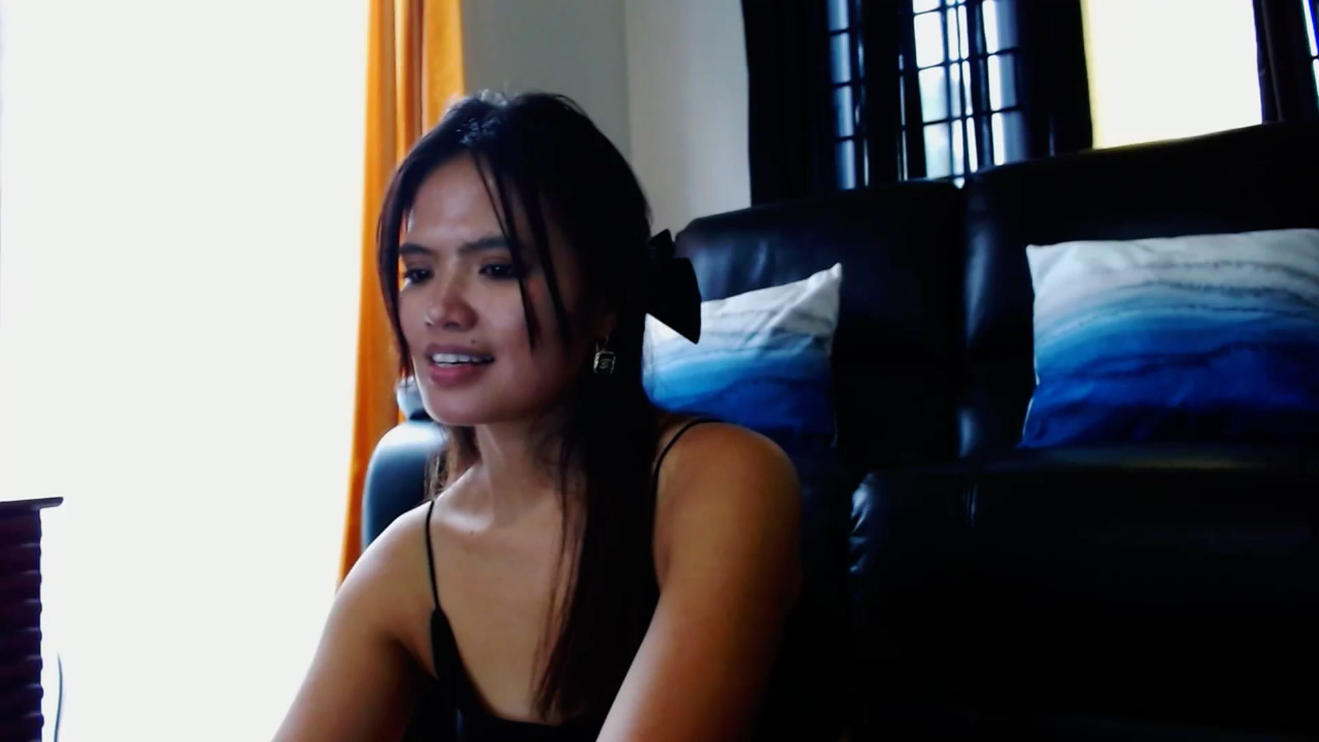 Gallery image thumbnail from SweetOne_4u's myfreecams stream on, 01/16/2024, 24:36 image 3 of 20