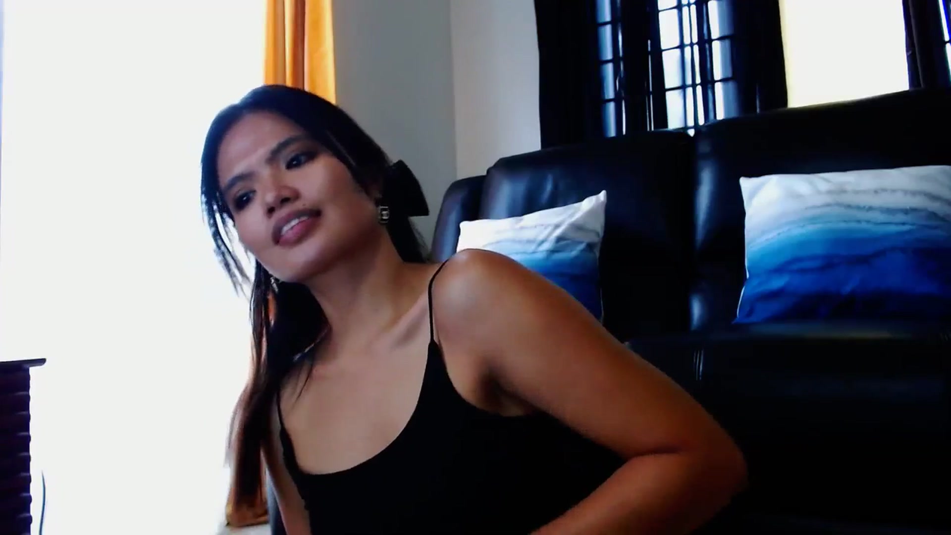 Gallery image thumbnail from SweetOne_4u's myfreecams stream on, 01/16/2024, 24:36 image 10 of 20