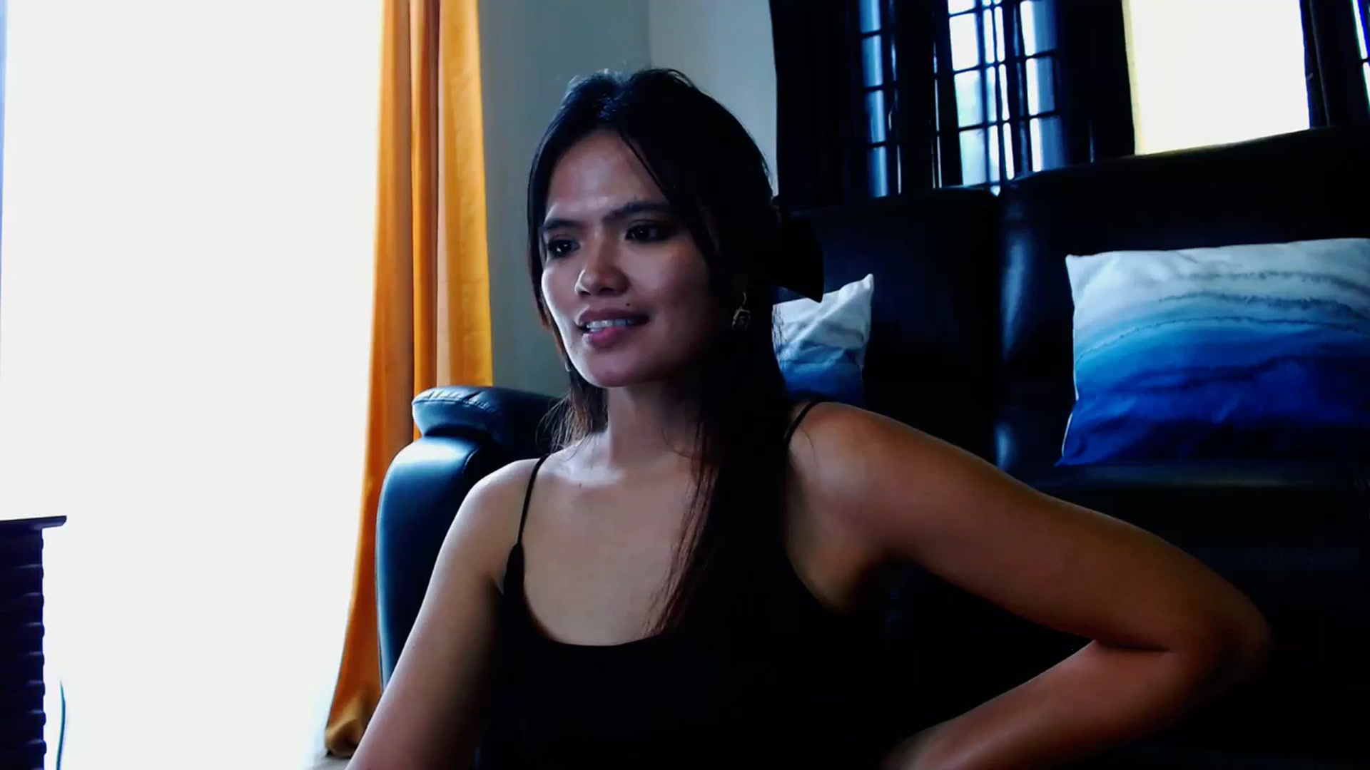Gallery image thumbnail from SweetOne_4u's myfreecams stream on, 01/16/2024, 24:36 image 7 of 20