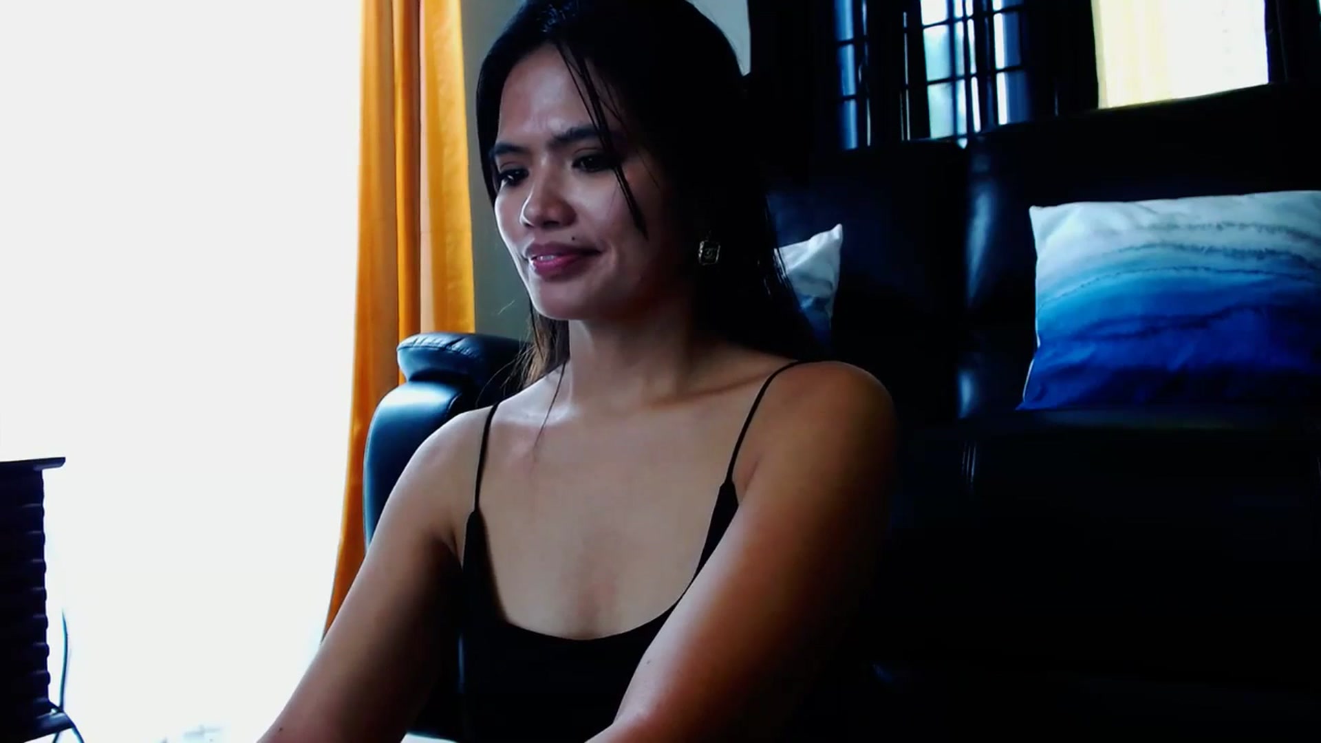 Gallery image thumbnail from SweetOne_4u's myfreecams stream on, 01/16/2024, 24:36 image 18 of 20
