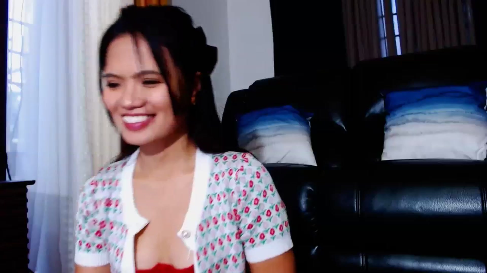 Gallery image thumbnail from SweetOne_4u's myfreecams stream on, 01/18/2024, 22:15 image 20 of 20
