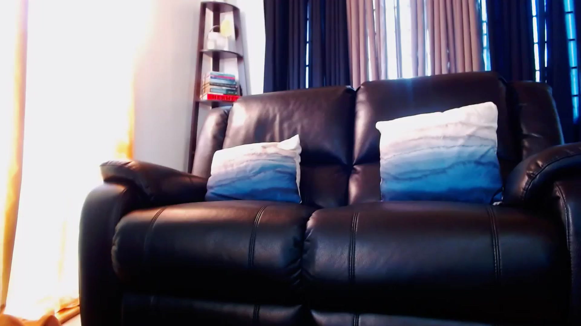 Gallery image thumbnail from SweetOne_4u's myfreecams stream on, 01/24/2024, 01:14 image 9 of 20