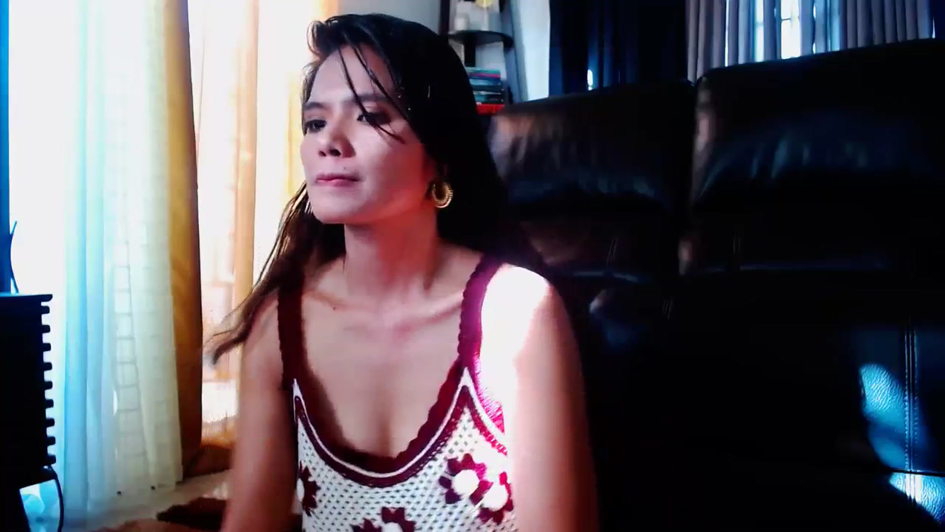 Gallery image thumbnail from SweetOne_4u's myfreecams stream on, 02/01/2024, 24:37 image 6 of 20
