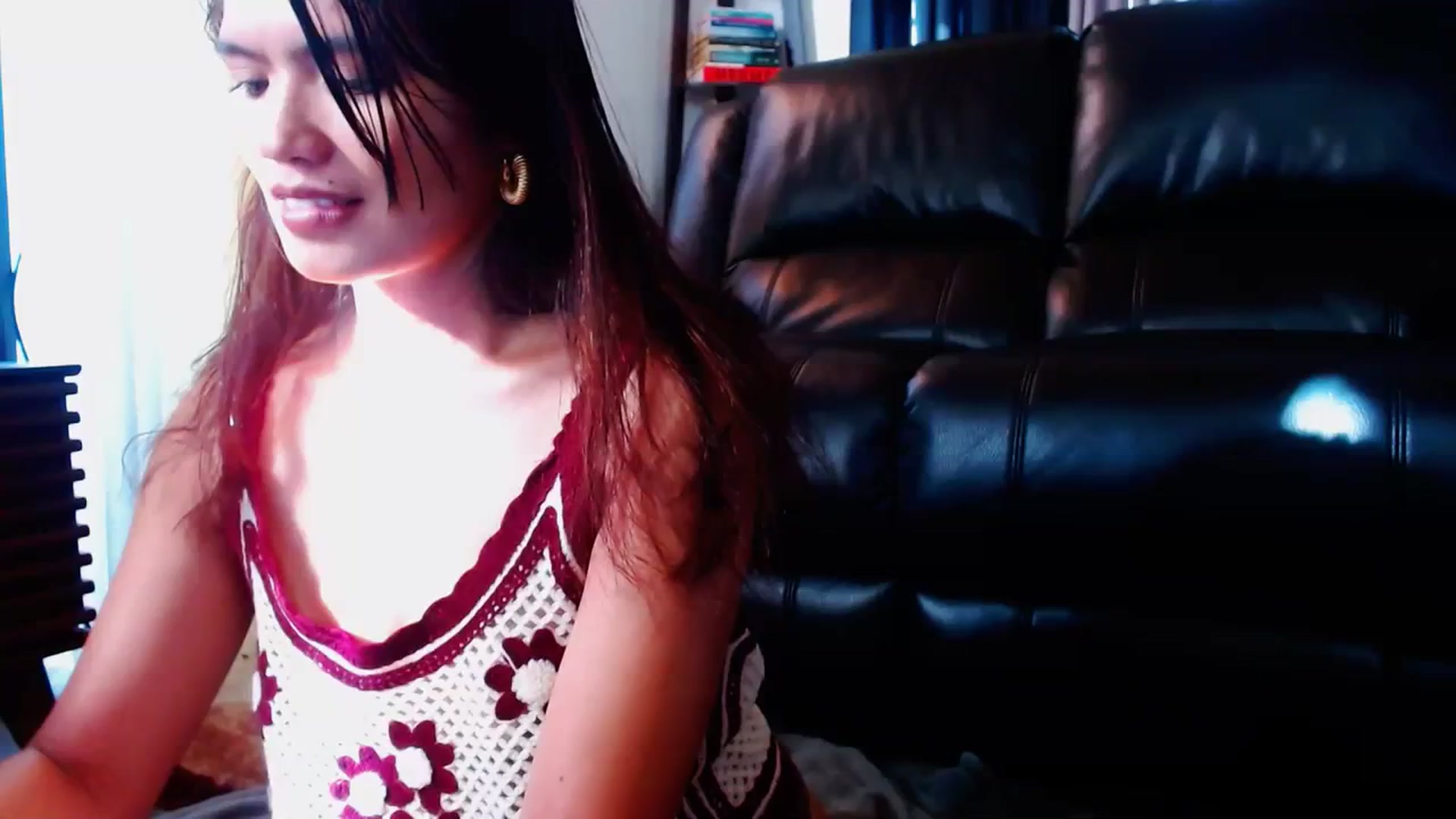 Gallery image thumbnail from SweetOne_4u's myfreecams stream on, 02/01/2024, 24:37 image 2 of 20