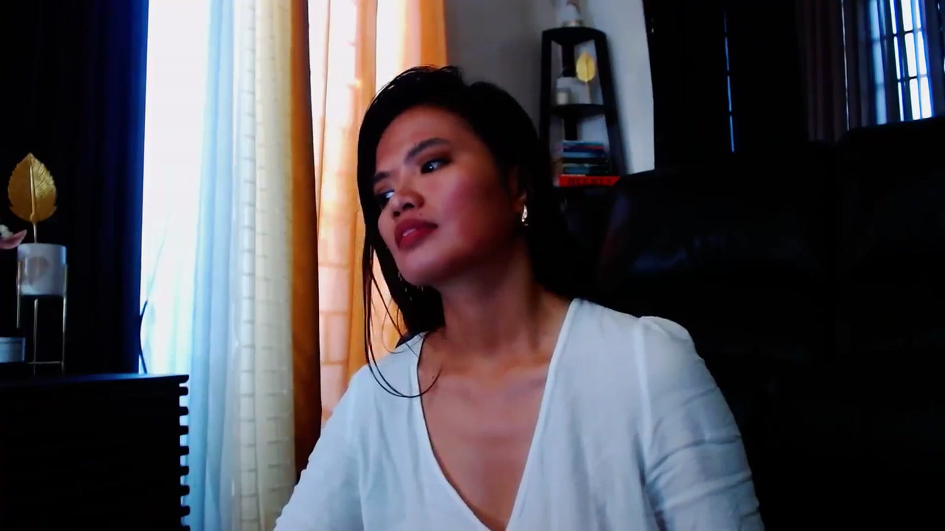 Gallery image thumbnail from SweetOne_4u's myfreecams stream on, 02/03/2024, 24:01 image 2 of 20