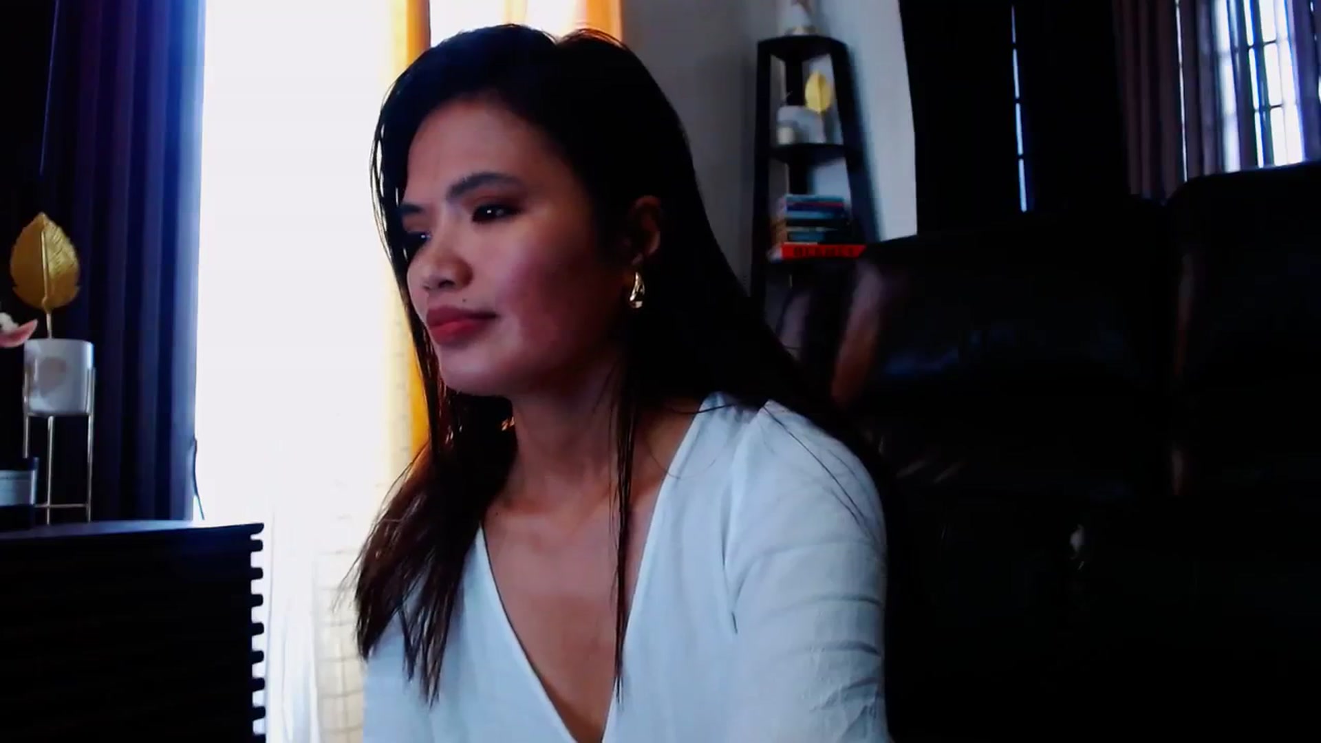 Gallery image thumbnail from SweetOne_4u's myfreecams stream on, 02/03/2024, 24:01 image 18 of 20
