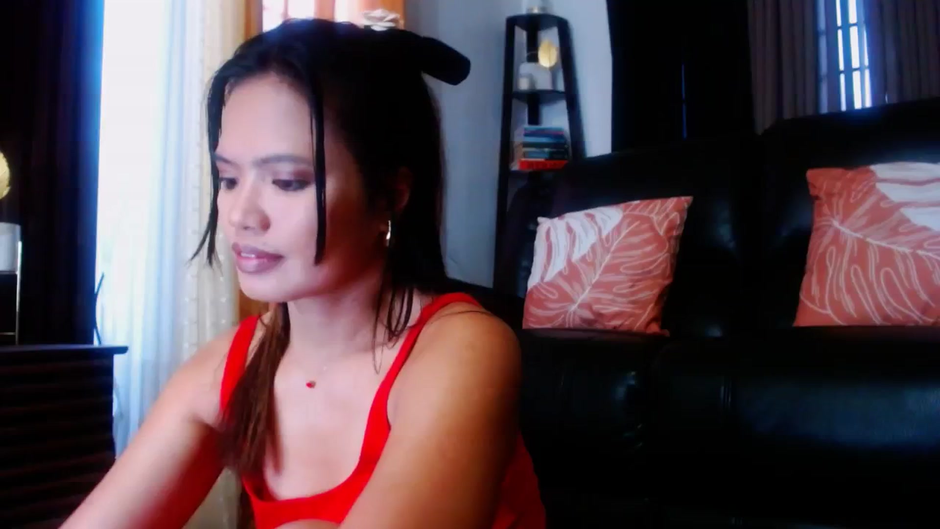 Gallery image thumbnail from SweetOne_4u's myfreecams stream on, 02/12/2024, 22:17 image 8 of 20